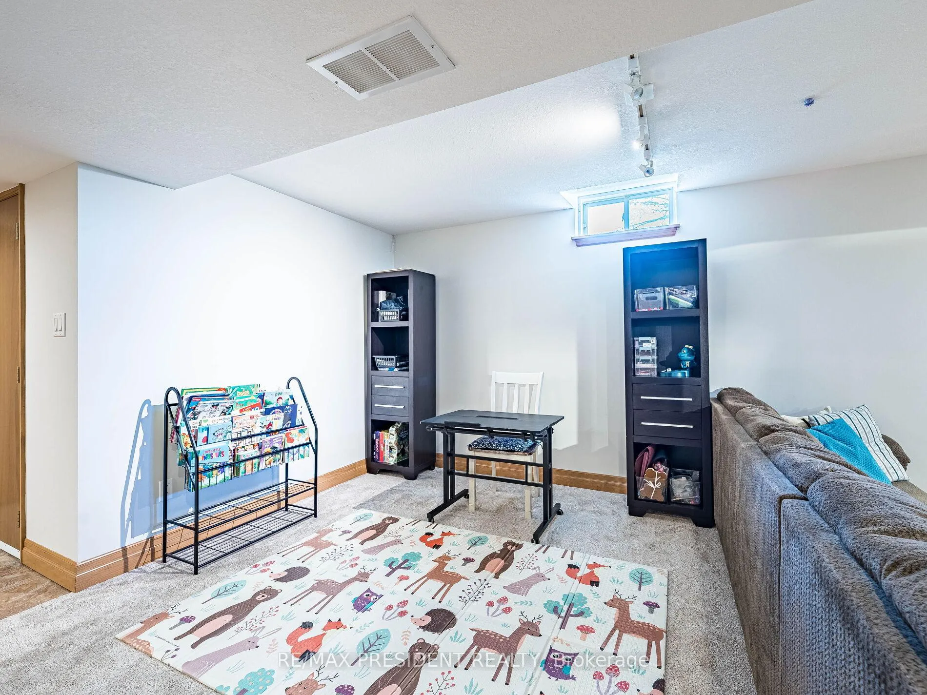 Photo 36 of 45 Grasett Crescent, Barrie, West Bayfield — HOMEH
