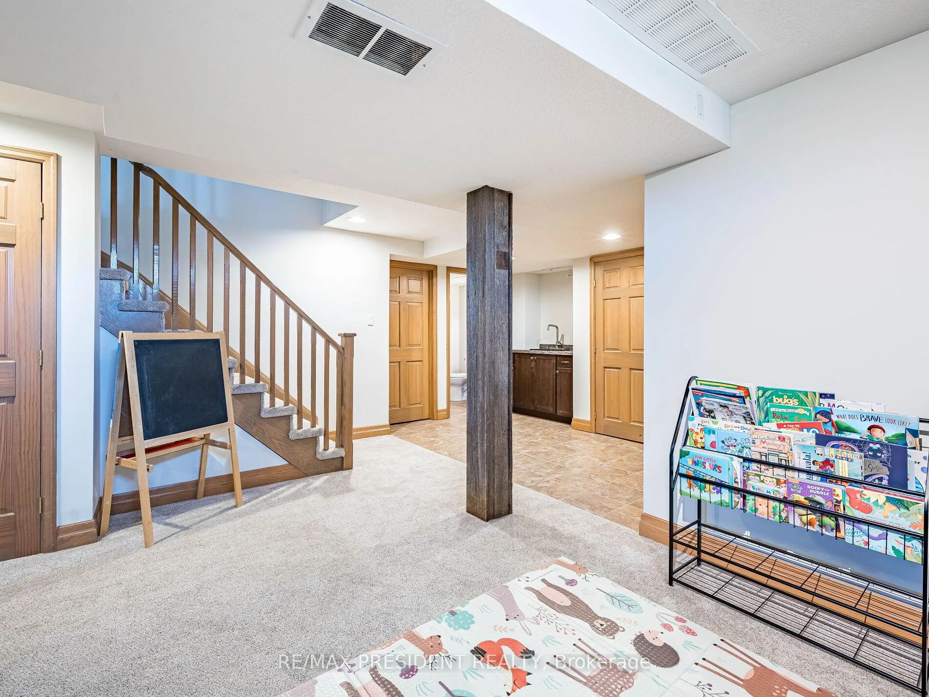 Photo 37 of 45 Grasett Crescent, Barrie, West Bayfield — HOMEH