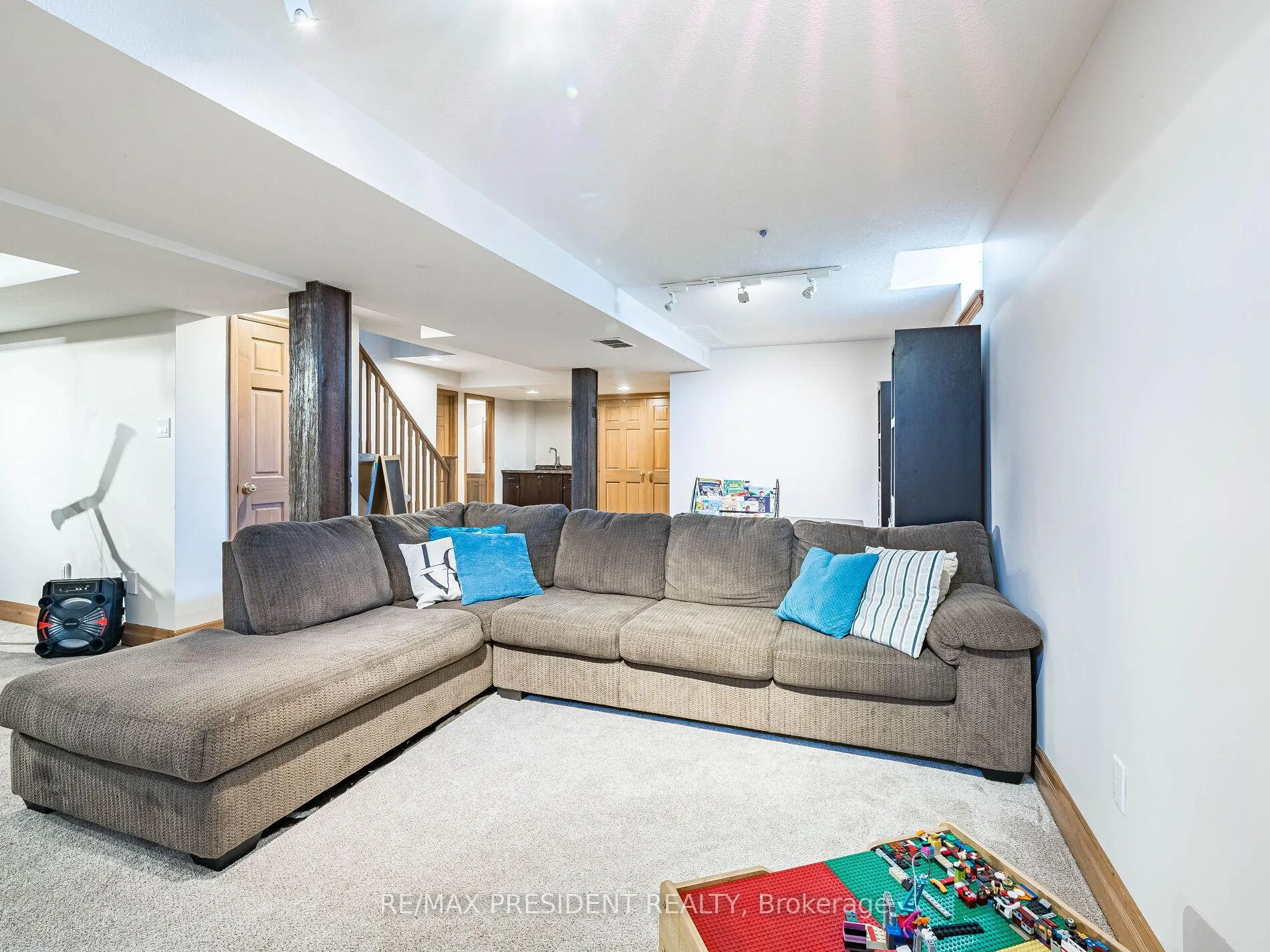 Photo 39 of 45 Grasett Crescent, Barrie, West Bayfield — HOMEH