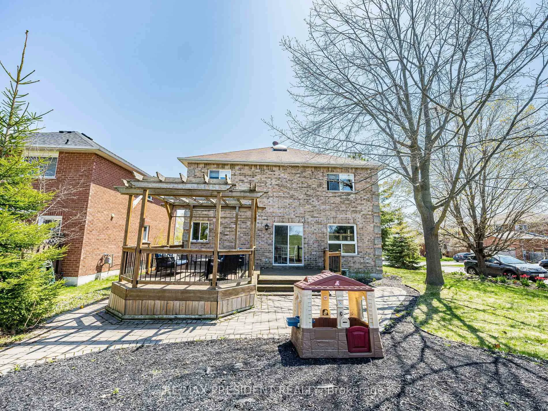 Photo 43 of 45 Grasett Crescent, Barrie, West Bayfield — HOMEH