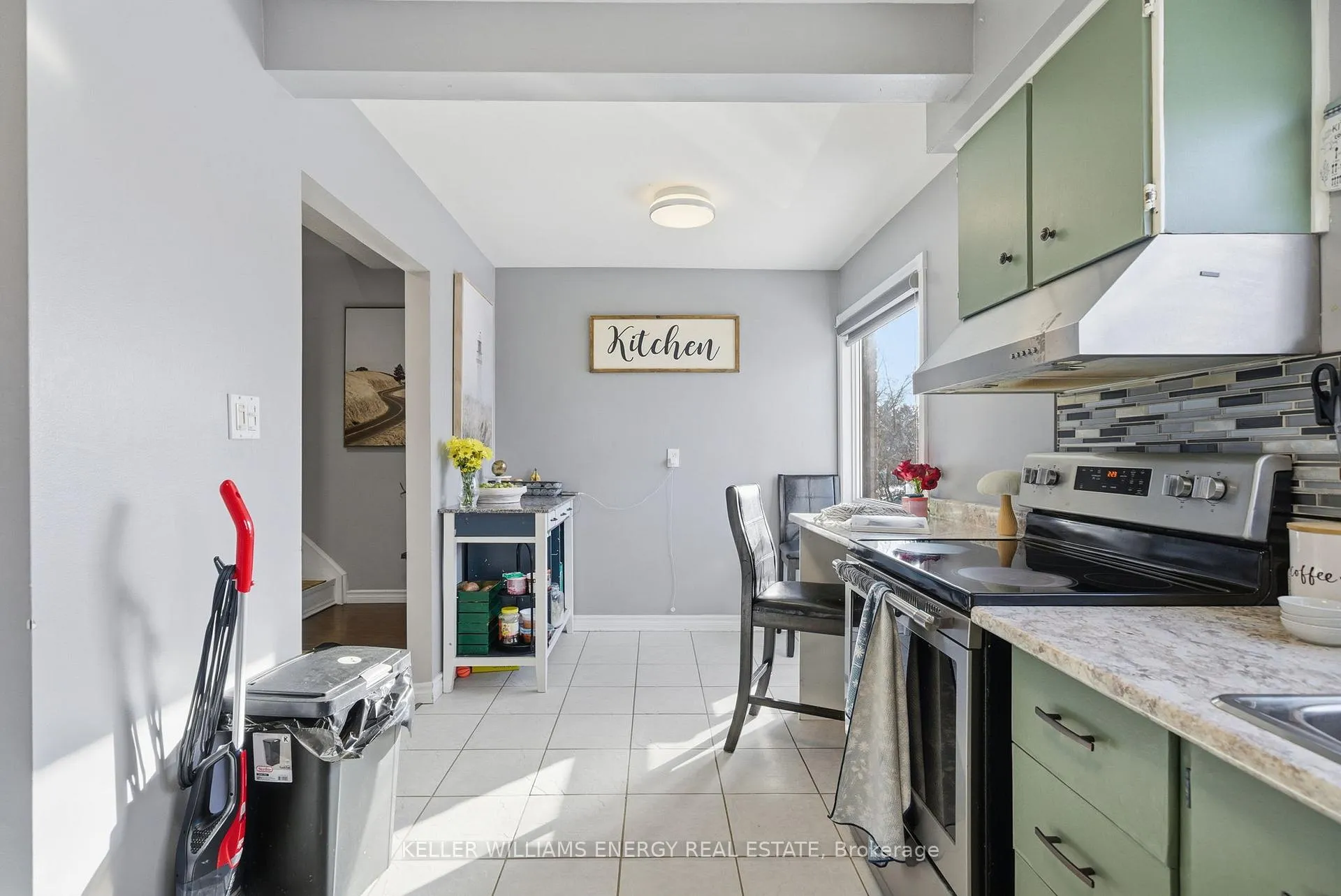 Photo 6 of Unit W28, 220 Ormond Drive, Oshawa, Samac — HOMEH