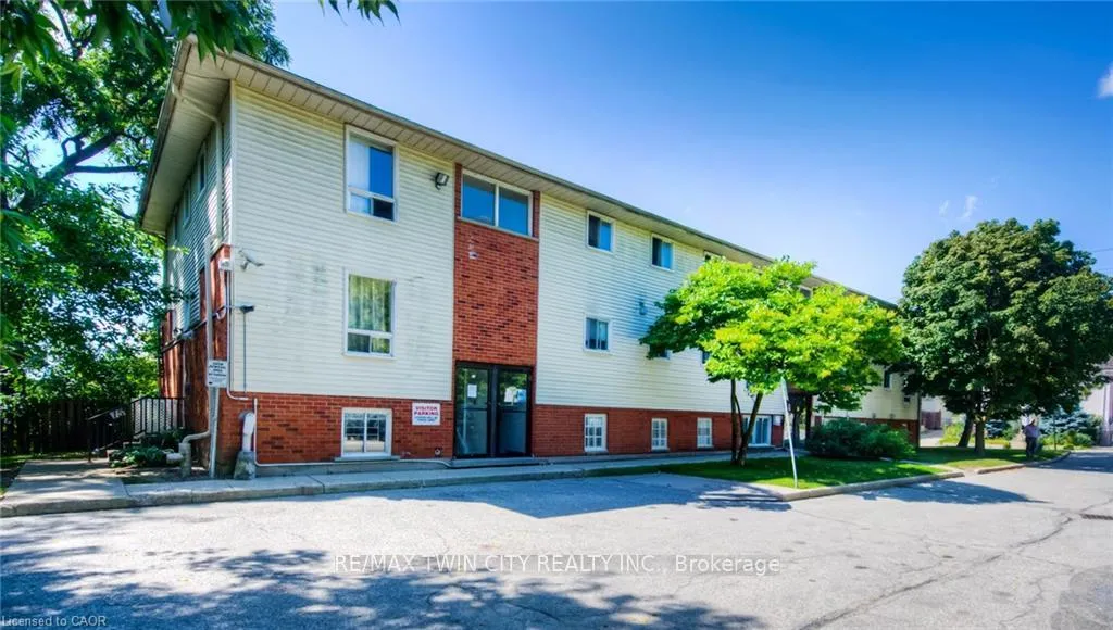 Front of Unit 15, 119 Cedar Street S