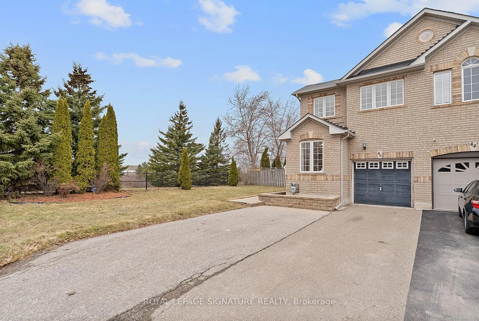 Photo 2 of 46 Baha Crescent, Brampton, Fletcher's Meadow — HOMEH