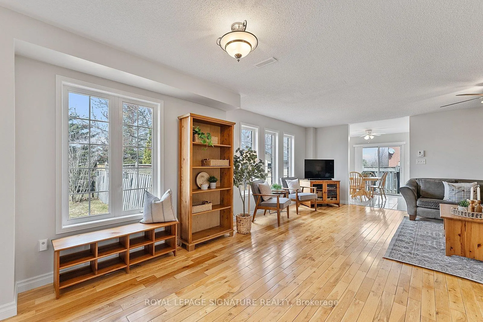 Photo 6 of 46 Baha Crescent, Brampton, Fletcher's Meadow — HOMEH