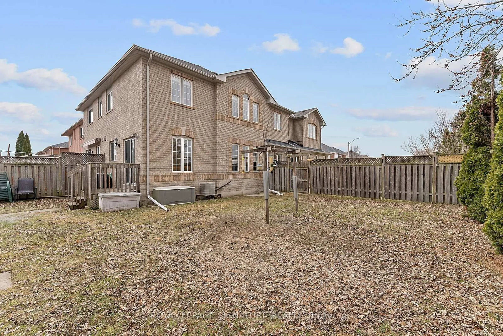 Photo 41 of 46 Baha Crescent, Brampton, Fletcher's Meadow — HOMEH