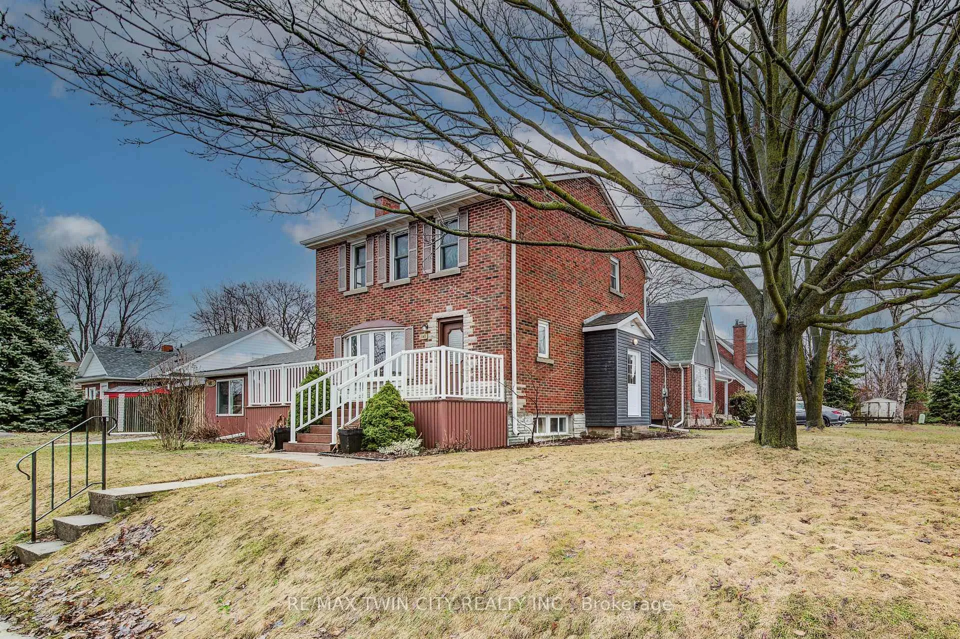 Photo 3 of 483 Ephraim Street, Waterloo — HOMEH