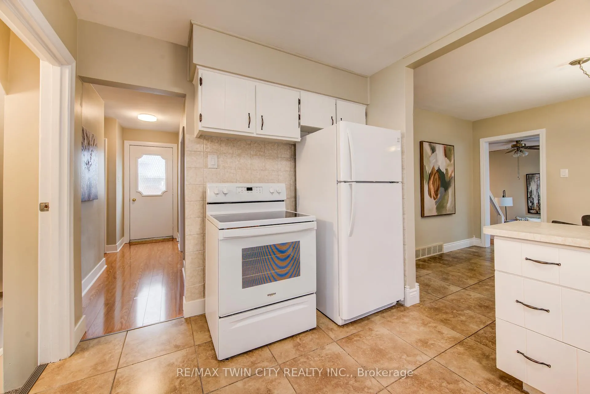 Photo 20 of 483 Ephraim Street, Waterloo — HOMEH