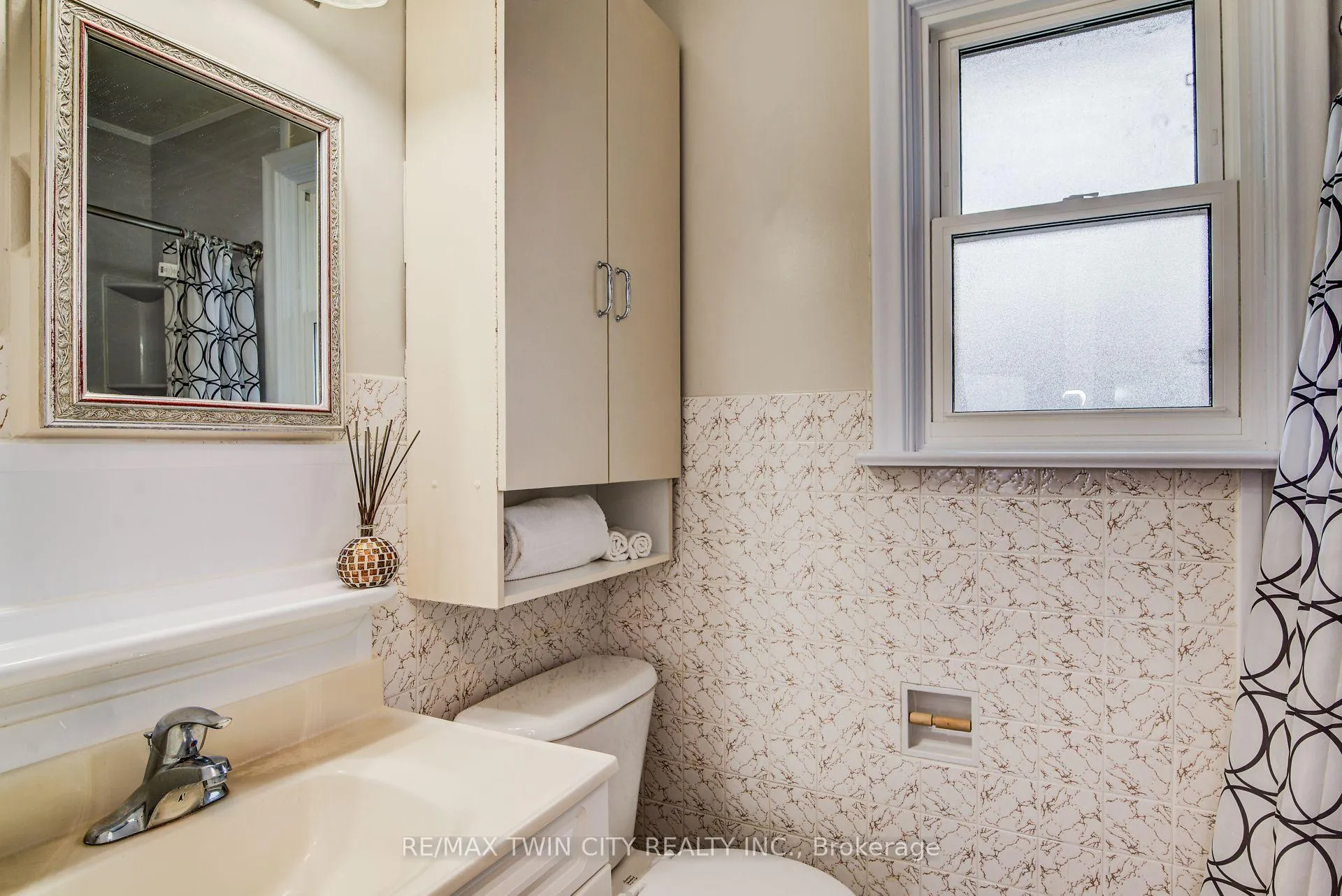 Photo 29 of 483 Ephraim Street, Waterloo — HOMEH
