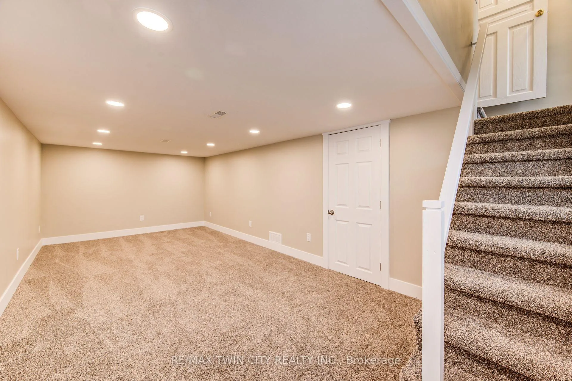 Photo 37 of 483 Ephraim Street, Waterloo — HOMEH