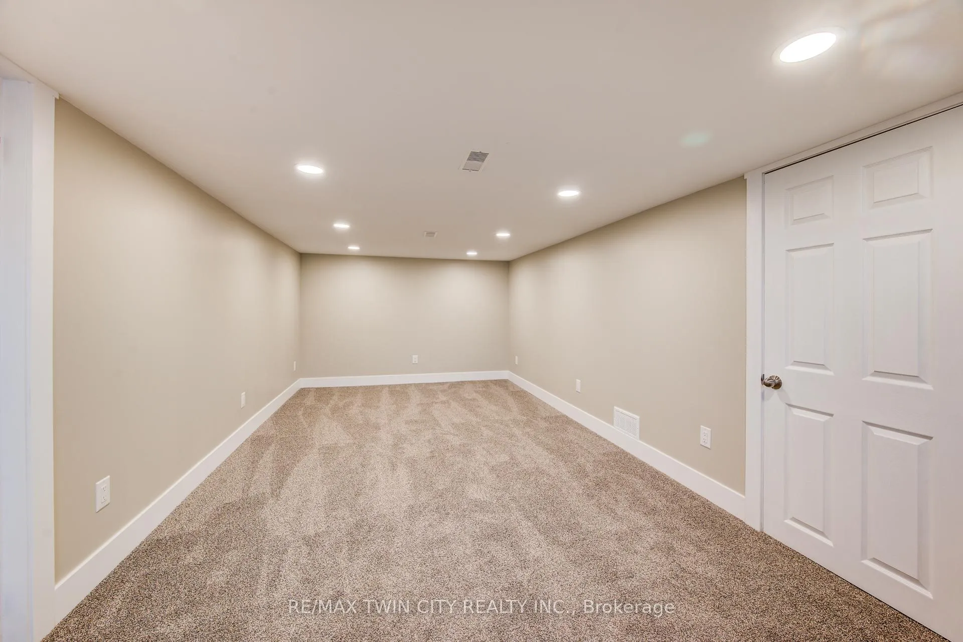 Photo 38 of 483 Ephraim Street, Waterloo — HOMEH