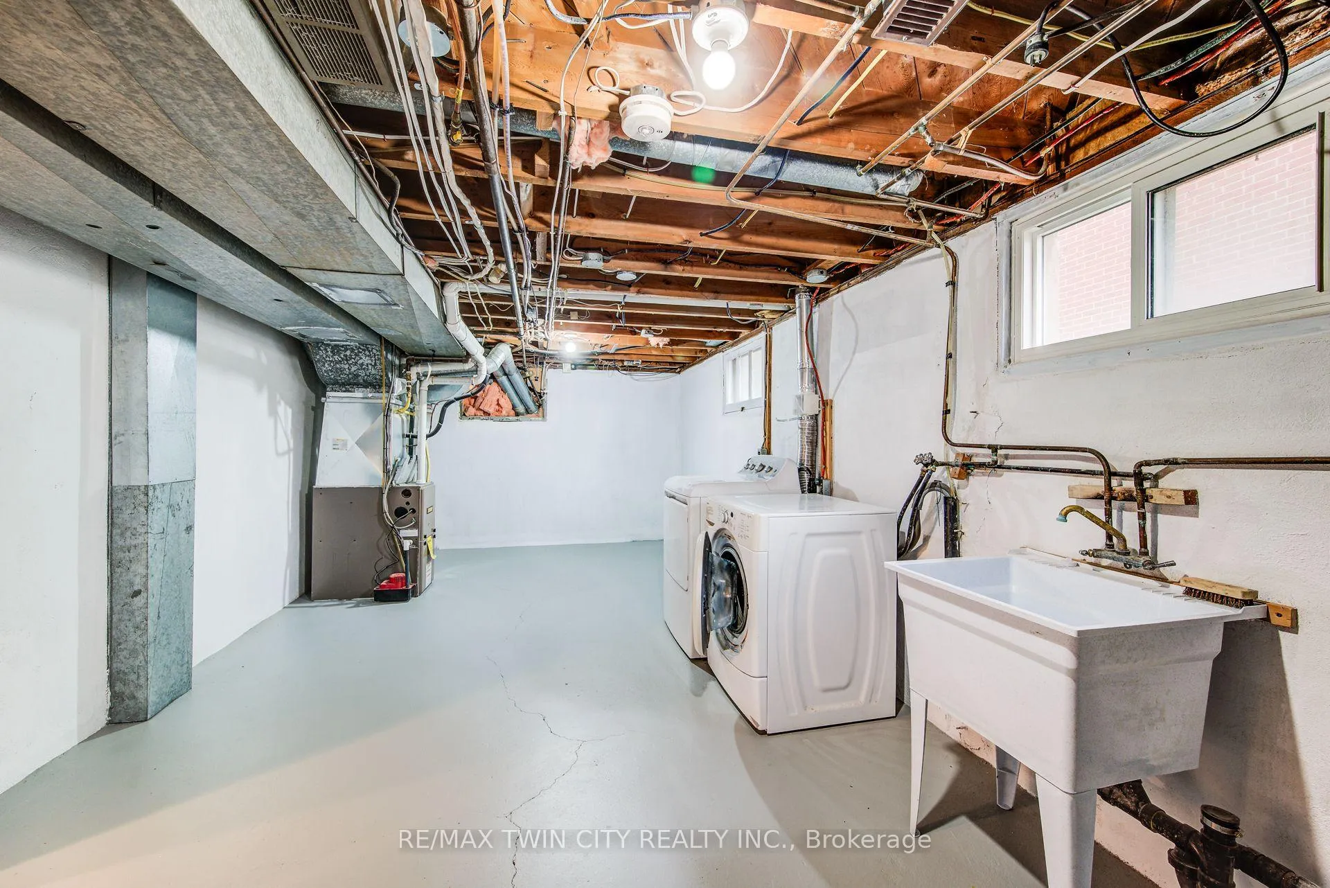 Photo 41 of 483 Ephraim Street, Waterloo — HOMEH