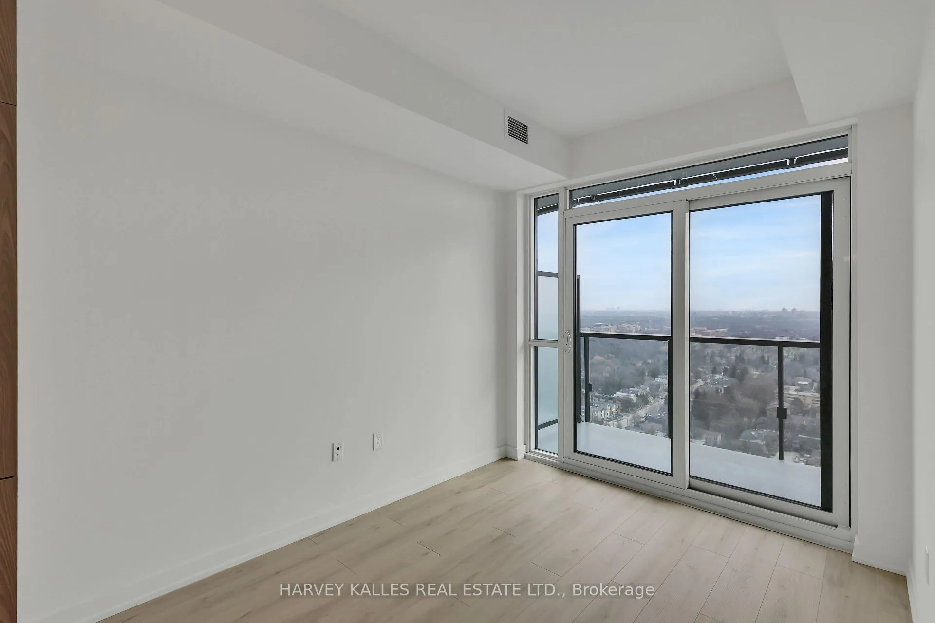 Photo 7 of Unit 2811S, 110 Broadway Avenue, Toronto, Mount Pleasant West — HOMEH