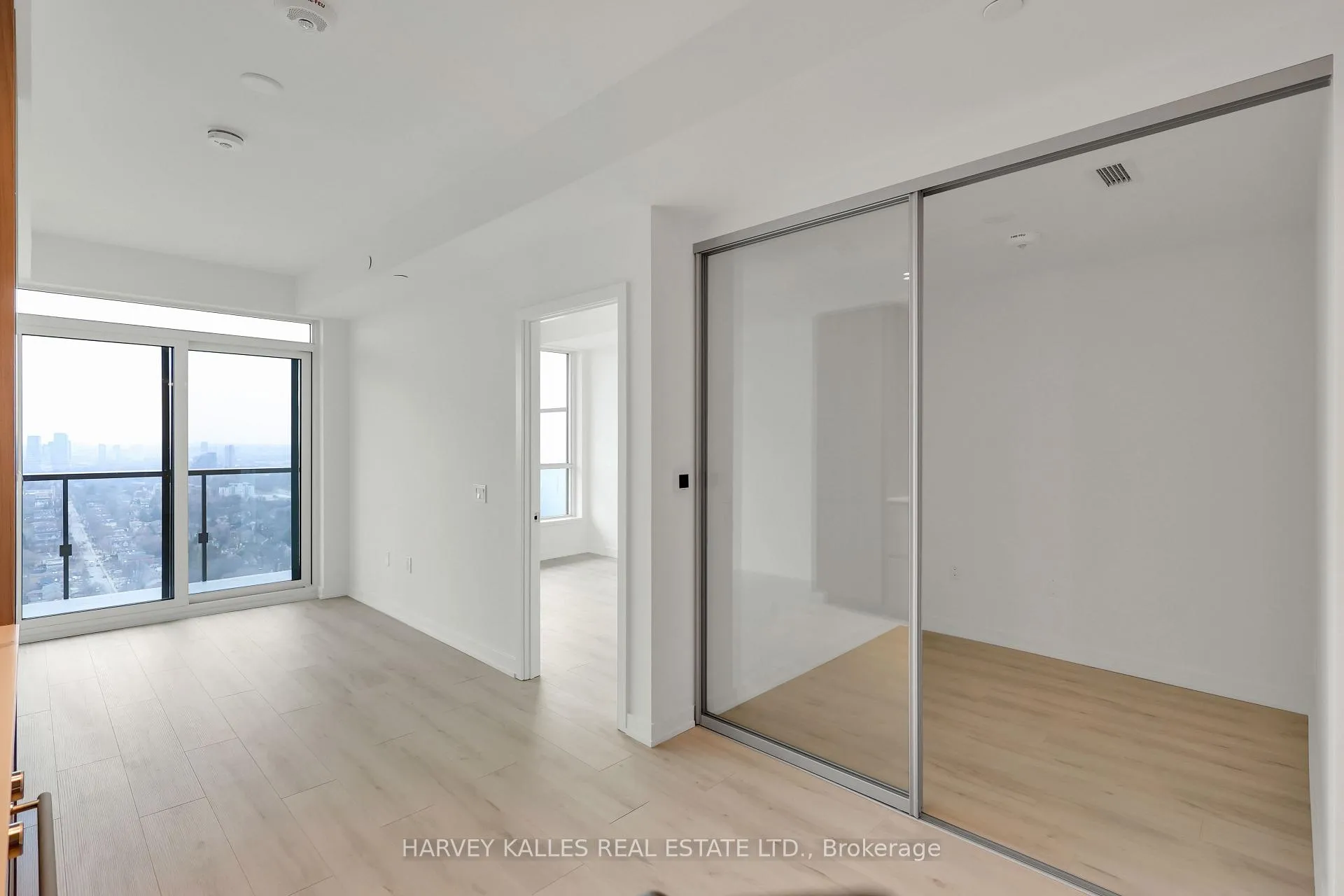 Photo 8 of Unit 2811S, 110 Broadway Avenue, Toronto, Mount Pleasant West — HOMEH