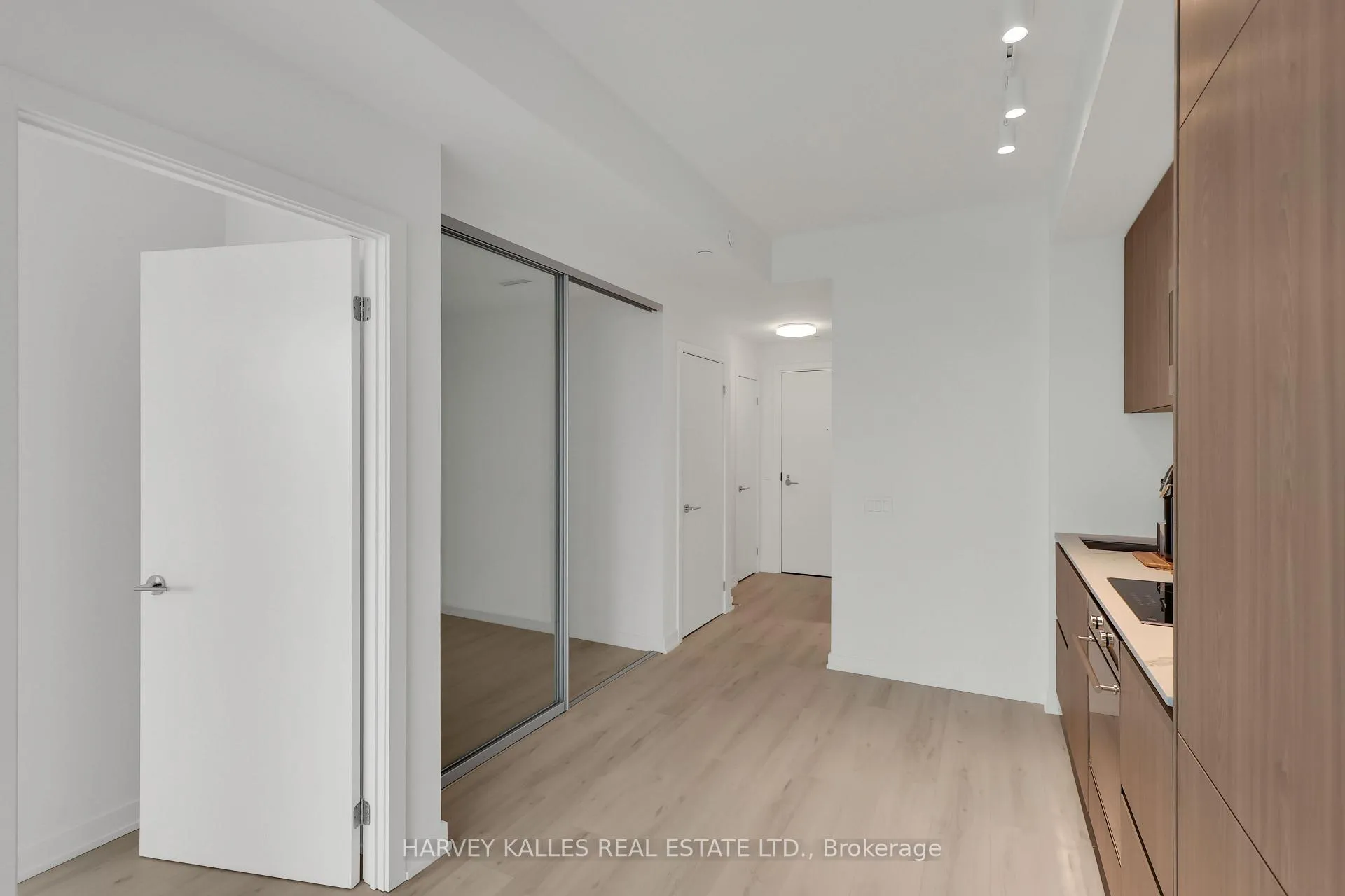 Photo 16 of Unit 2811S, 110 Broadway Avenue, Toronto, Mount Pleasant West — HOMEH