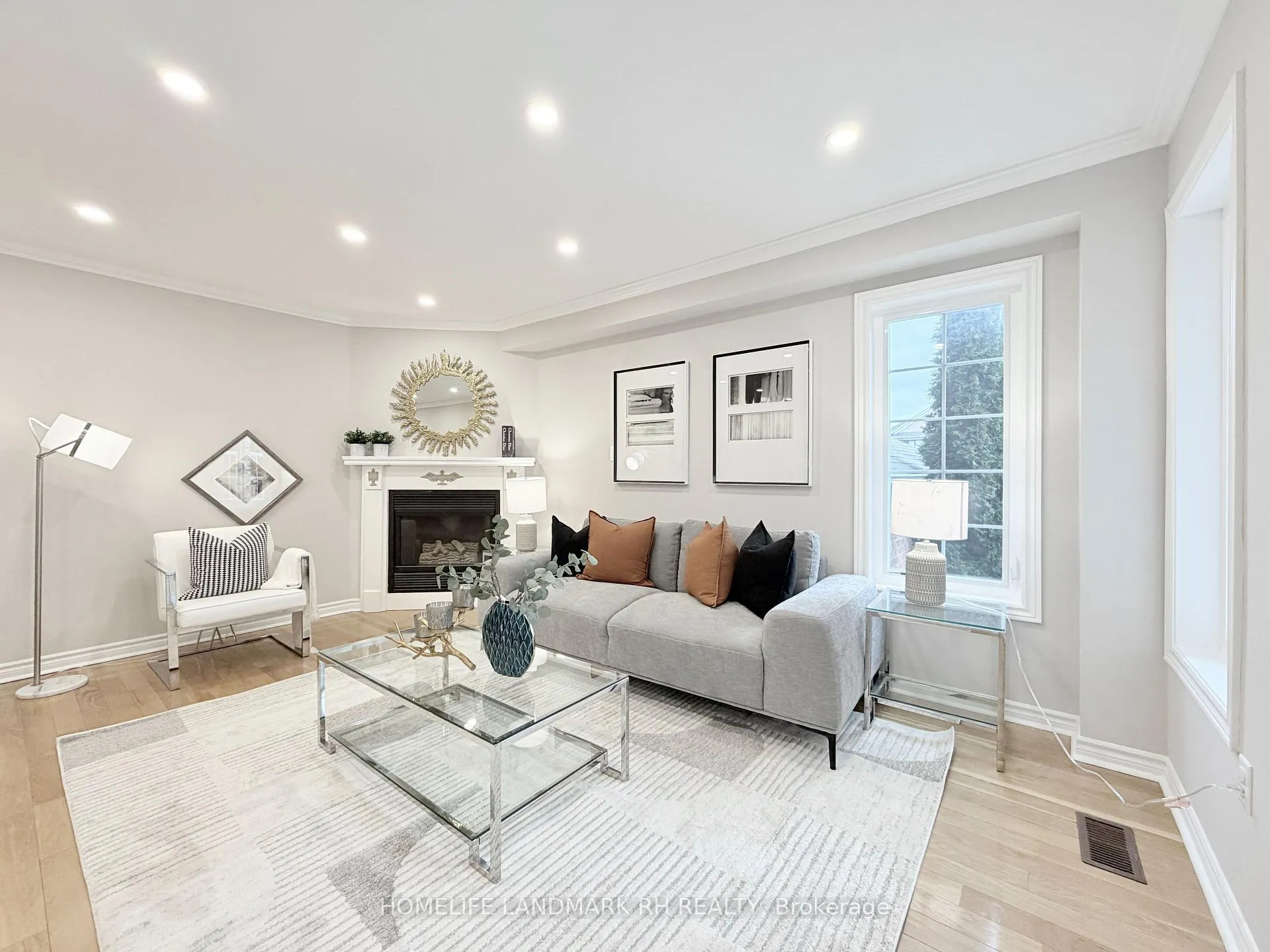 Photo 3 of 50 Primeau Drive, Aurora, Aurora Grove — HOMEH