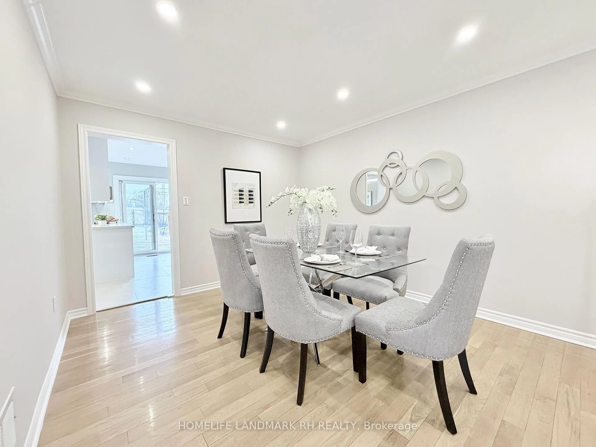 Photo 4 of 50 Primeau Drive, Aurora, Aurora Grove — HOMEH