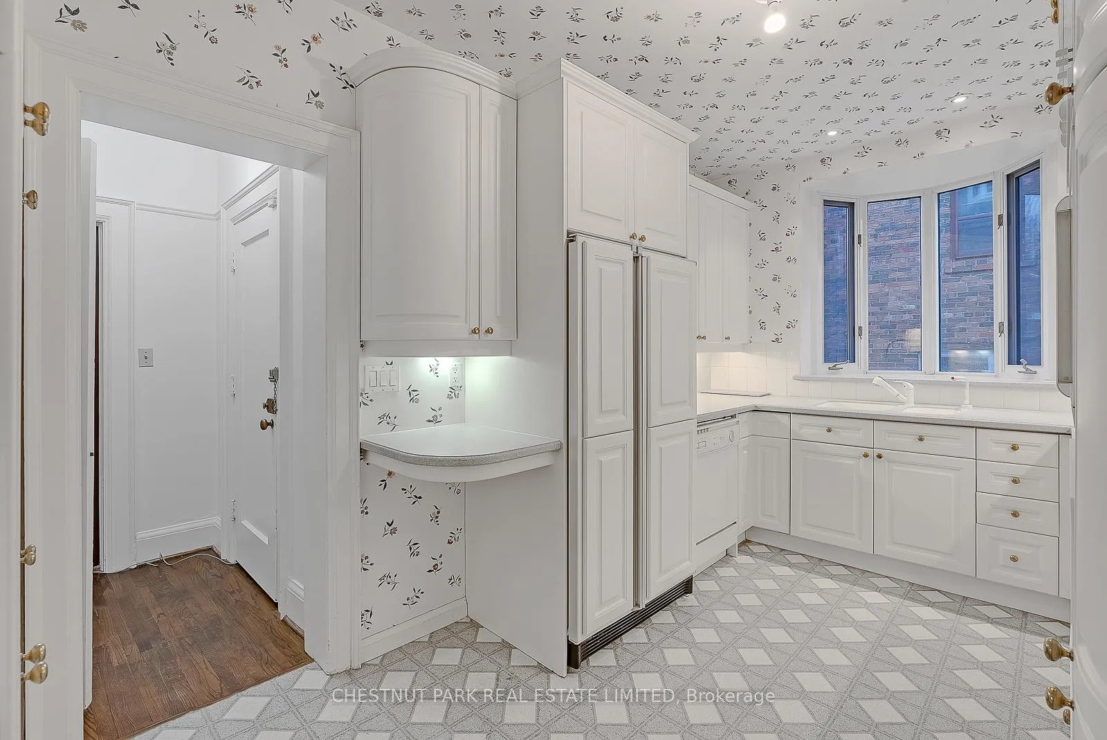 Photo 12 of Unit Main, 108 Rosedale Heights Drive, Toronto, Rosedale-Moore Park — HOMEH