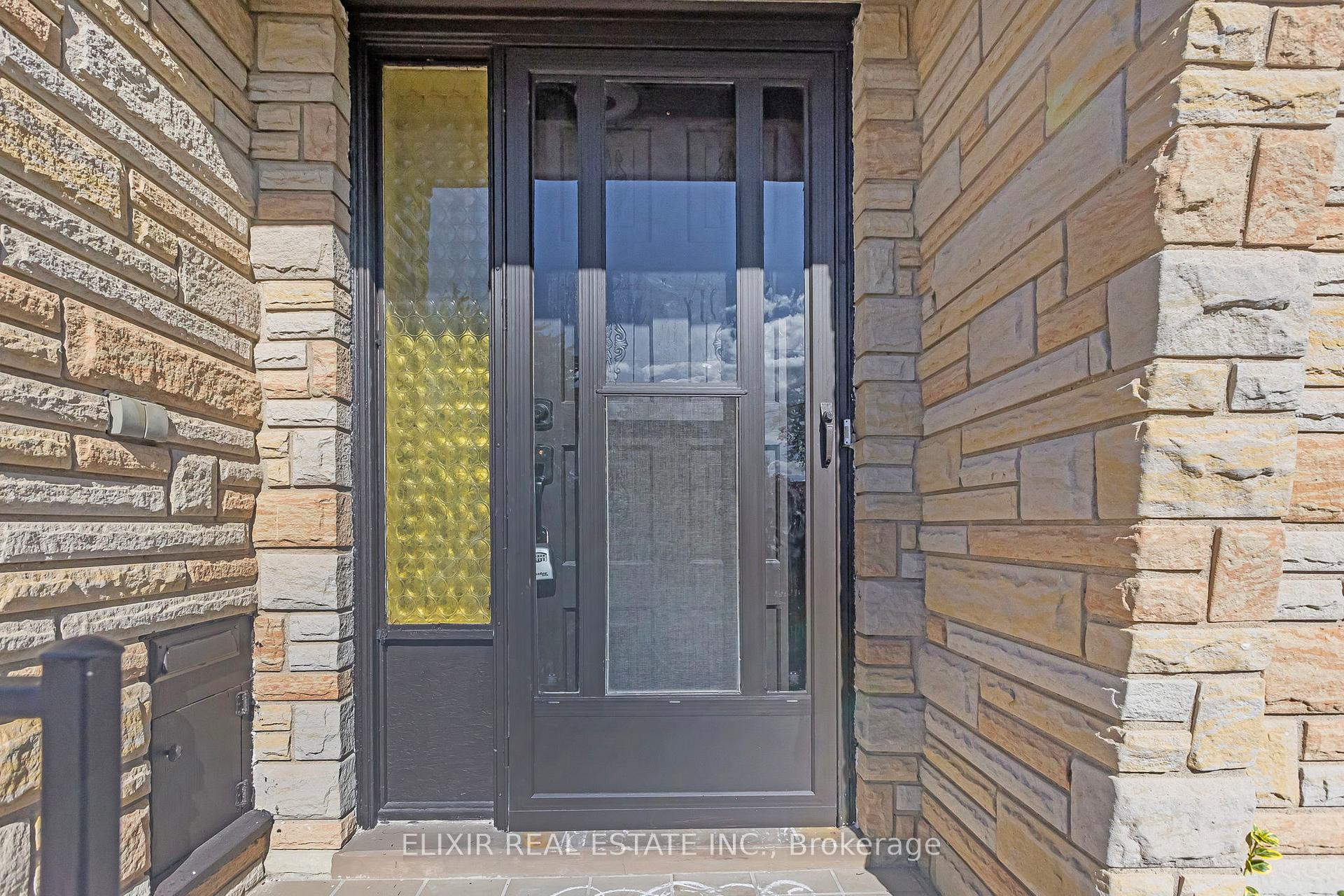 Photo 4 of 246 Thaler Avenue, Kitchener — HOMEH