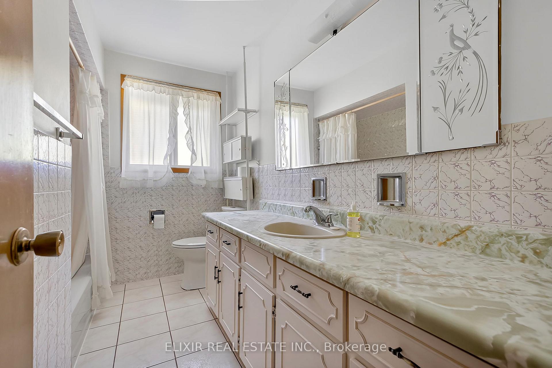 Photo 21 of 246 Thaler Avenue, Kitchener — HOMEH