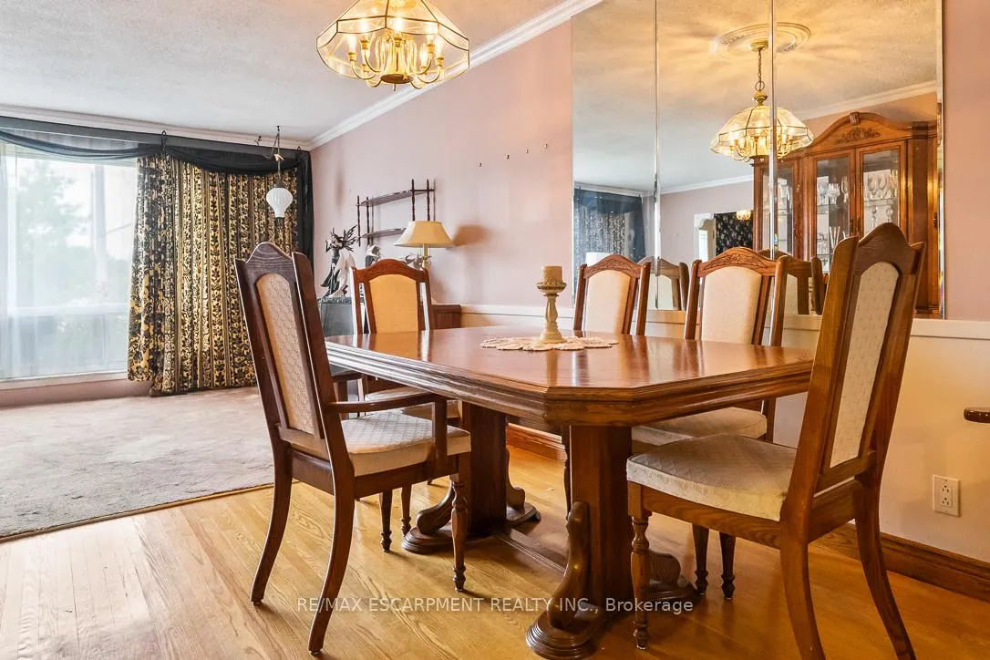 Photo 13 of 7 Delverton Place, North York, Don Valley Village — HOMEH