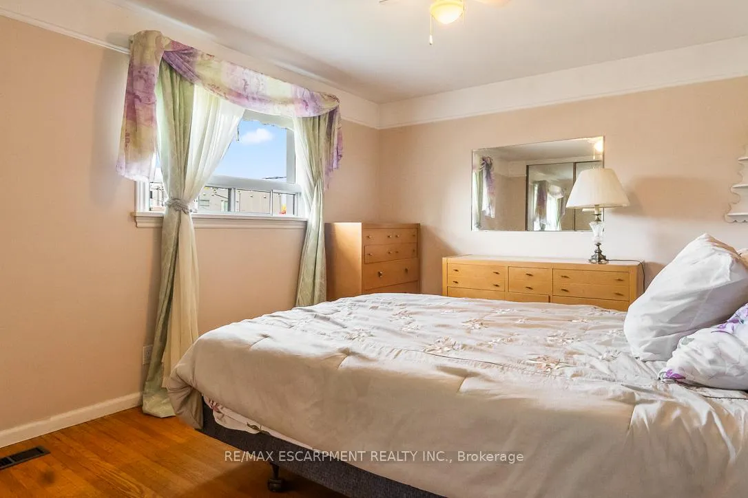 Photo 24 of 7 Delverton Place, North York, Don Valley Village — HOMEH