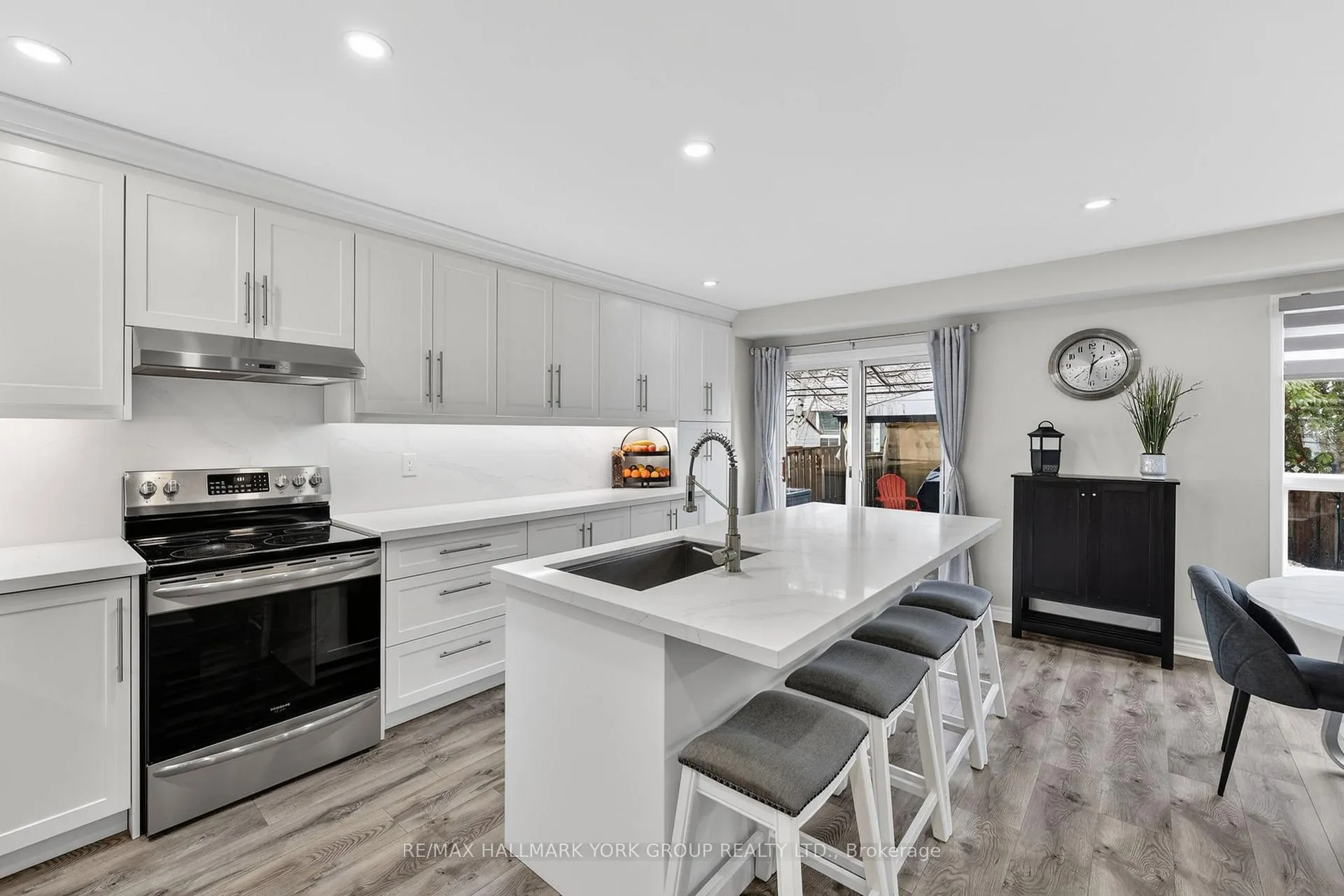 Photo 2 of 1166 Andrade Lane, Innisfil, Alcona — HOMEH