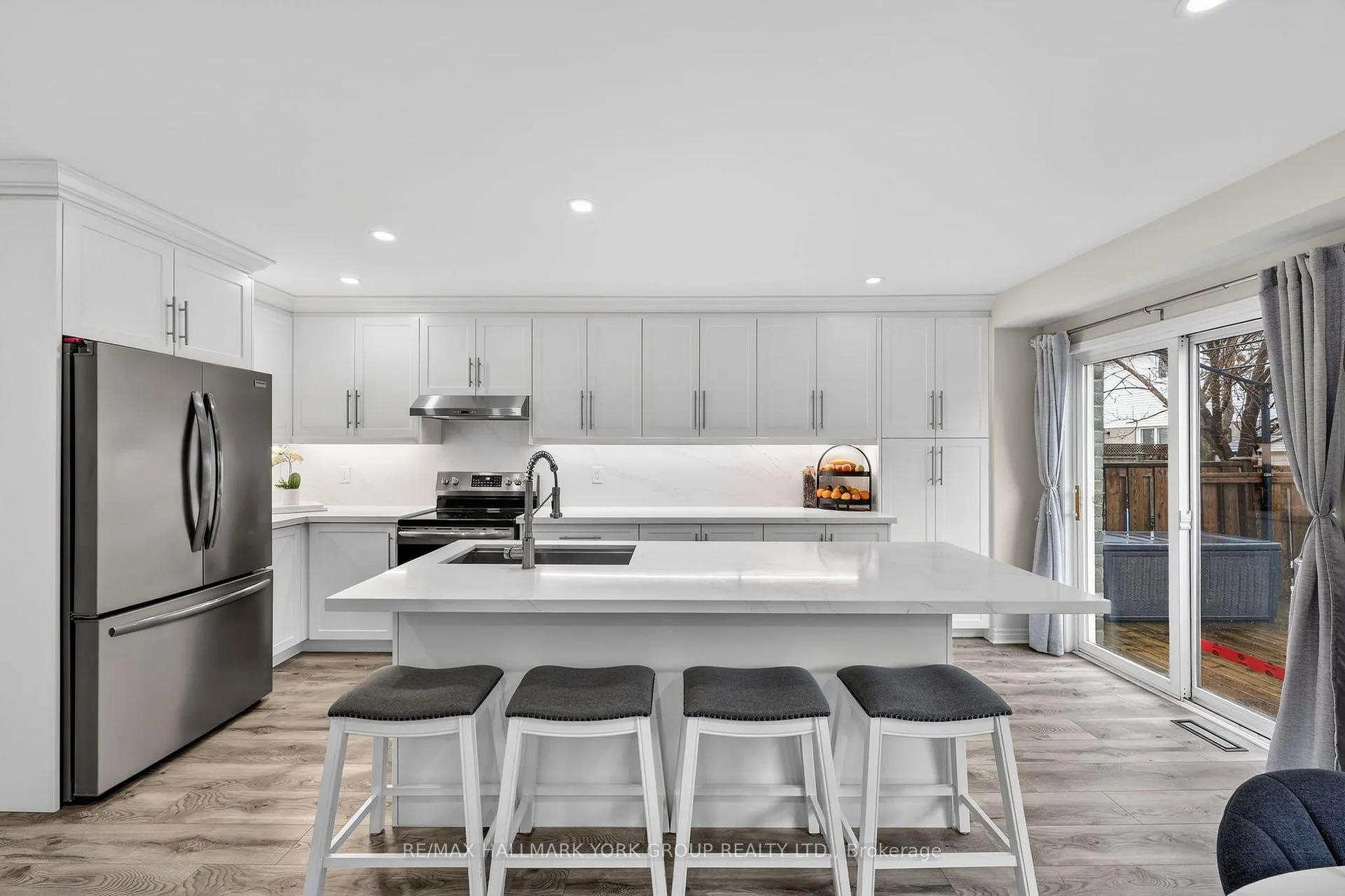 Photo 3 of 1166 Andrade Lane, Innisfil, Alcona — HOMEH