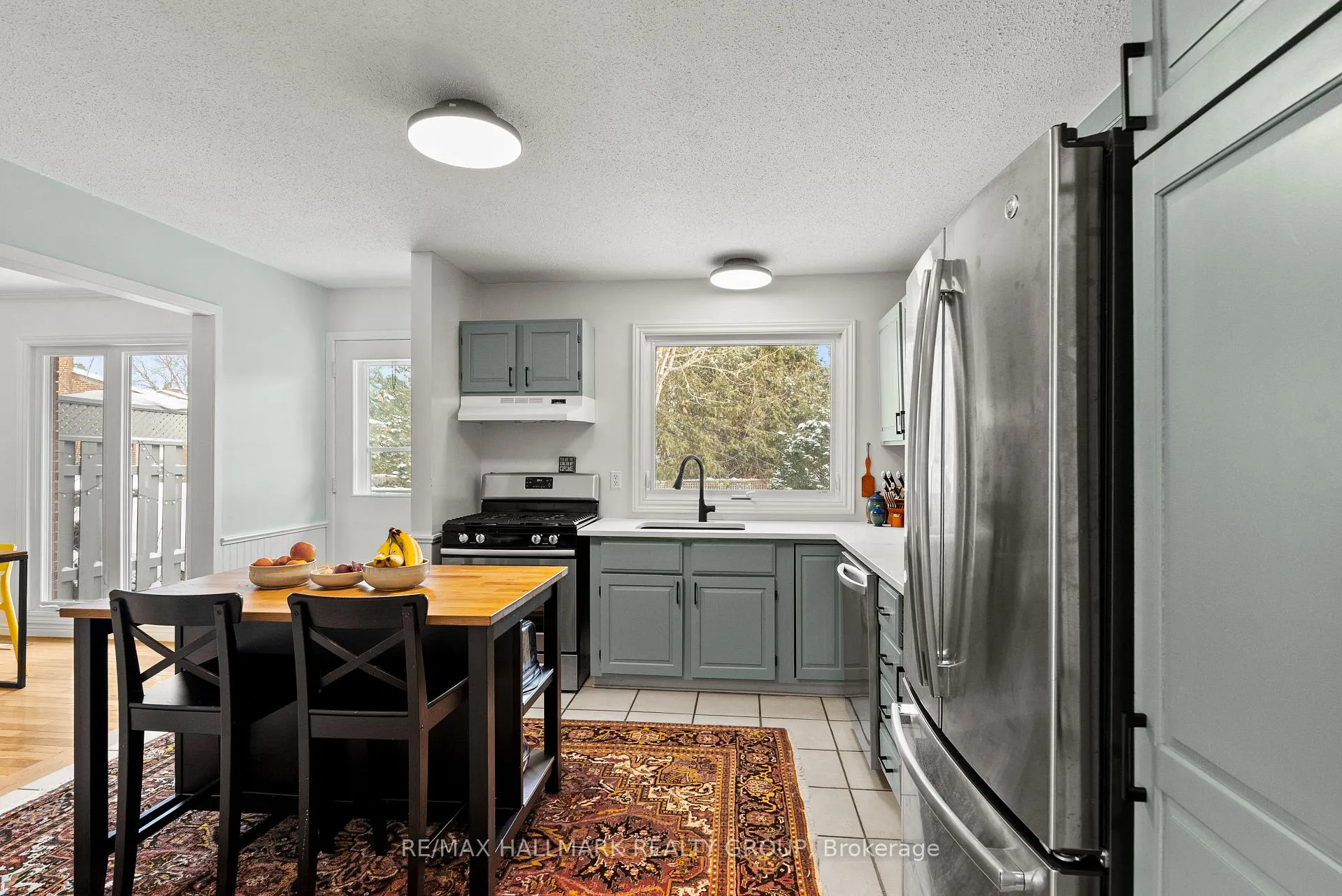 Photo 5 of 34 Nanook Crescent, Ottawa, Kanata - Katimavik — HOMEH