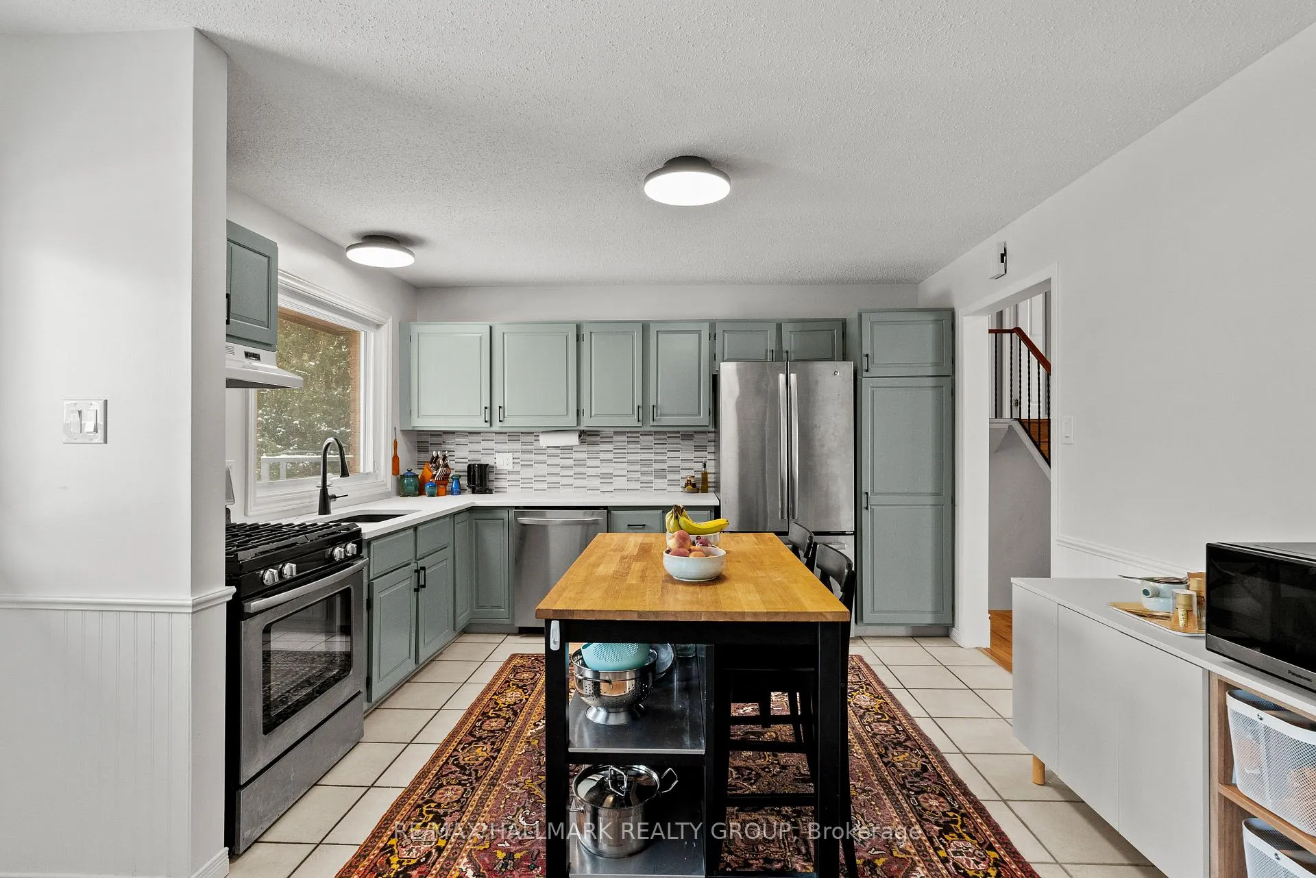 Photo 7 of 34 Nanook Crescent, Ottawa, Kanata - Katimavik — HOMEH