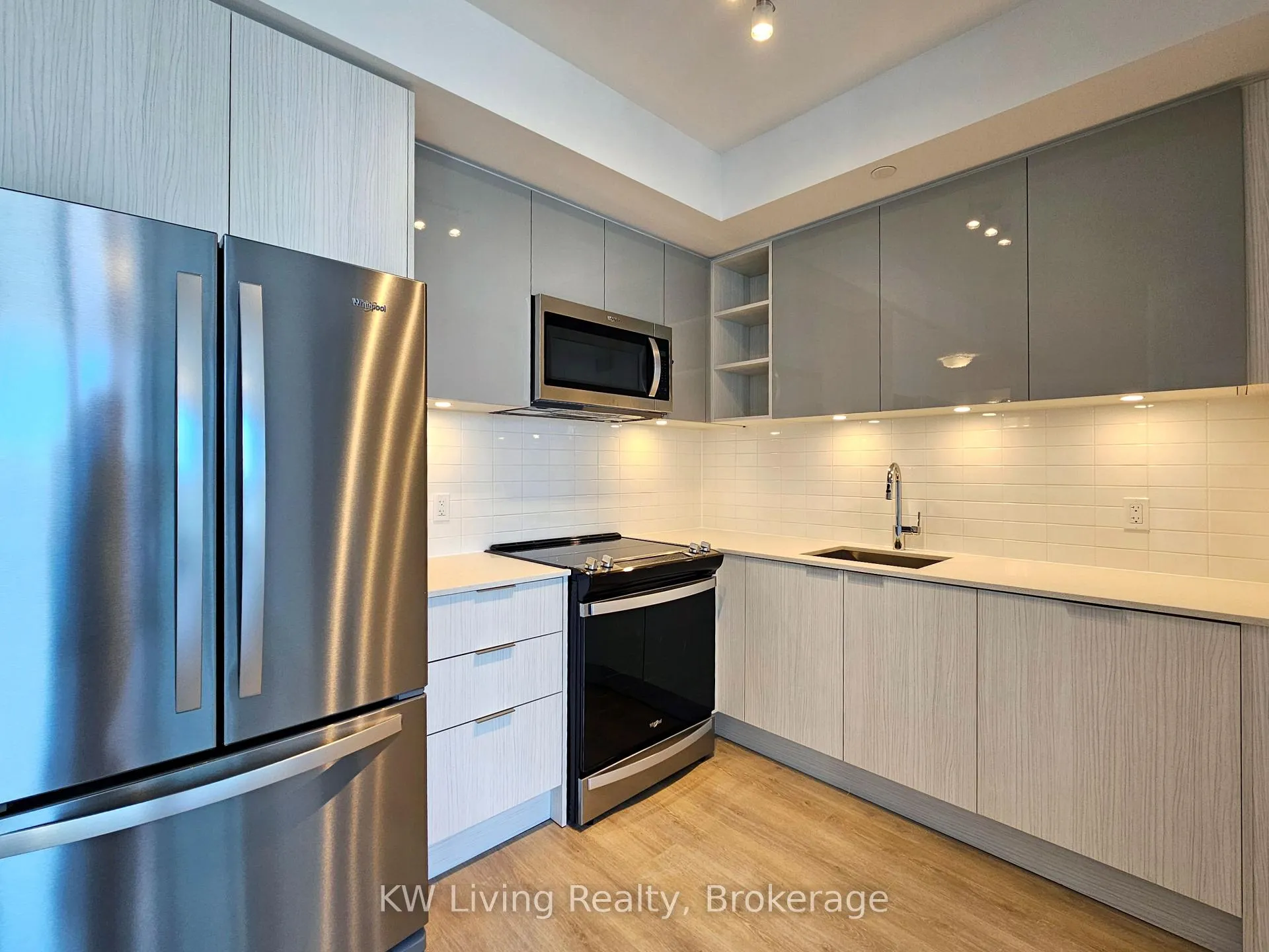 Photo 1 of Unit 2201, 25 Holly Street, Toronto, Mount Pleasant West — HOMEH