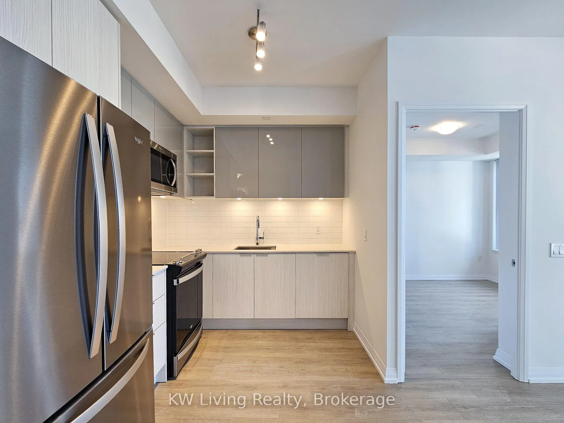 Photo 2 of Unit 2201, 25 Holly Street, Toronto, Mount Pleasant West — HOMEH