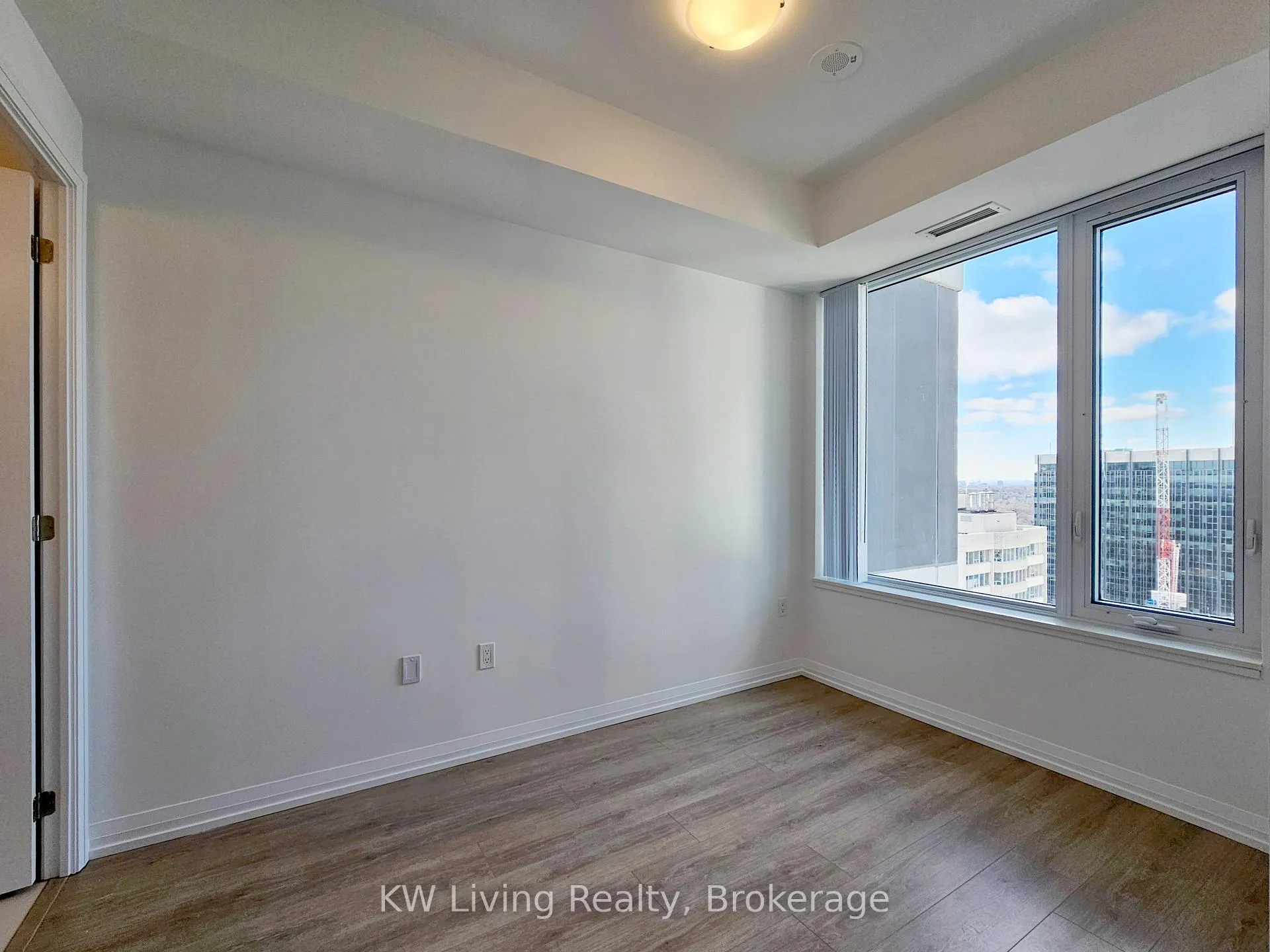 Photo 3 of Unit 2201, 25 Holly Street, Toronto, Mount Pleasant West — HOMEH