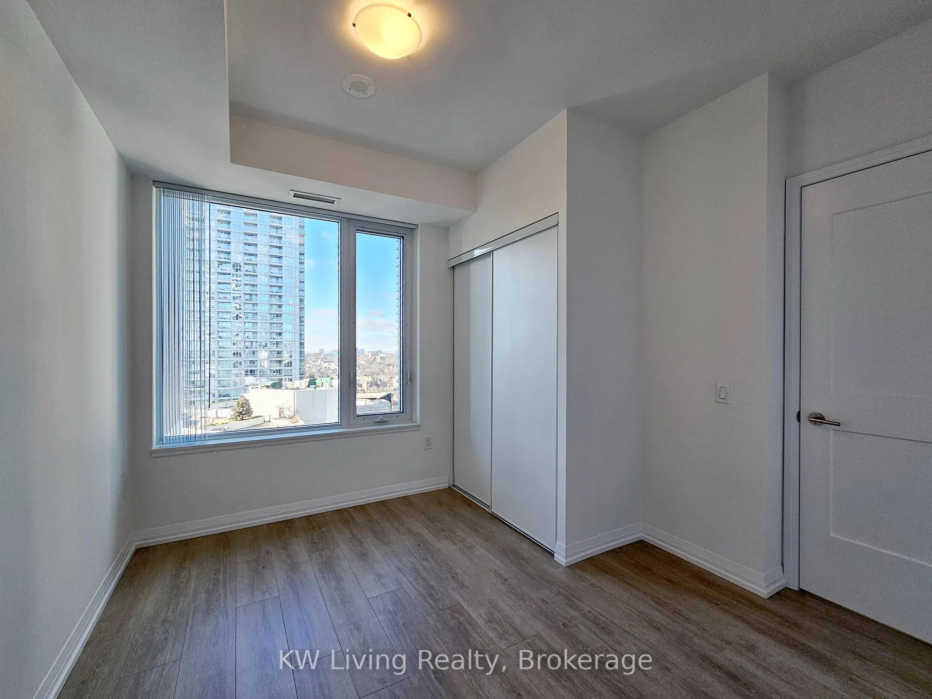 Photo 4 of Unit 2201, 25 Holly Street, Toronto, Mount Pleasant West — HOMEH