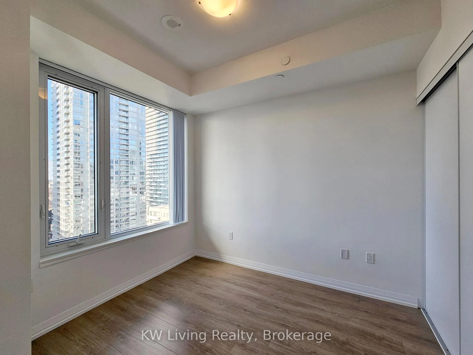 Photo 13 of Unit 2201, 25 Holly Street, Toronto, Mount Pleasant West — HOMEH