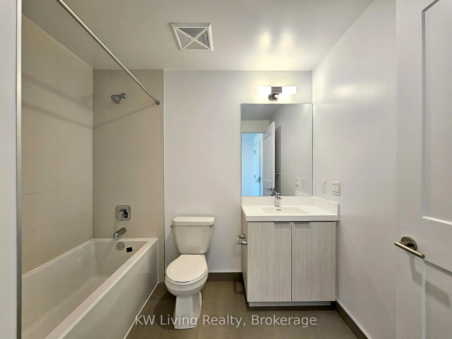 Photo 14 of Unit 2201, 25 Holly Street, Toronto, Mount Pleasant West — HOMEH