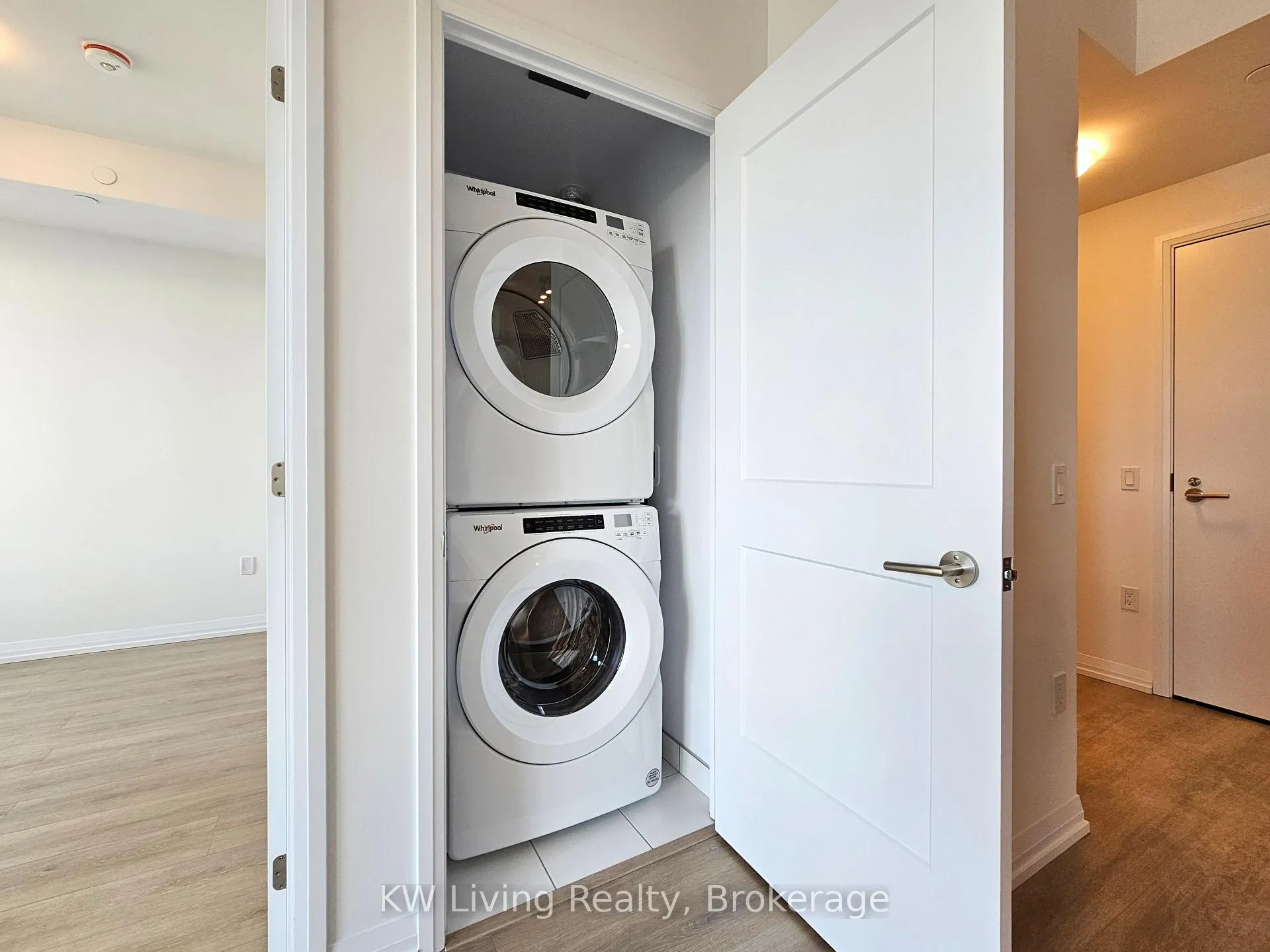 Photo 15 of Unit 2201, 25 Holly Street, Toronto, Mount Pleasant West — HOMEH
