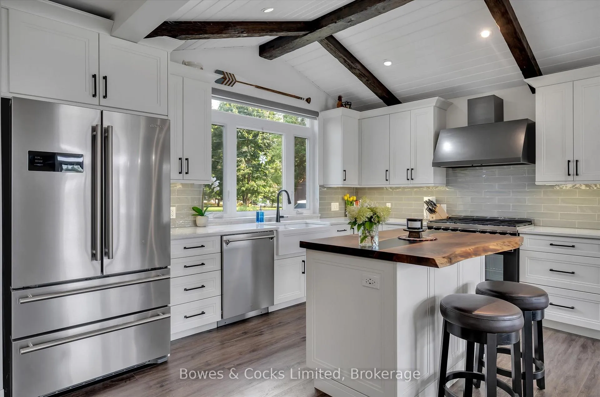 Photo 5 of 2151 Little Chipmunk Road, Douro-Dummer — HOMEH