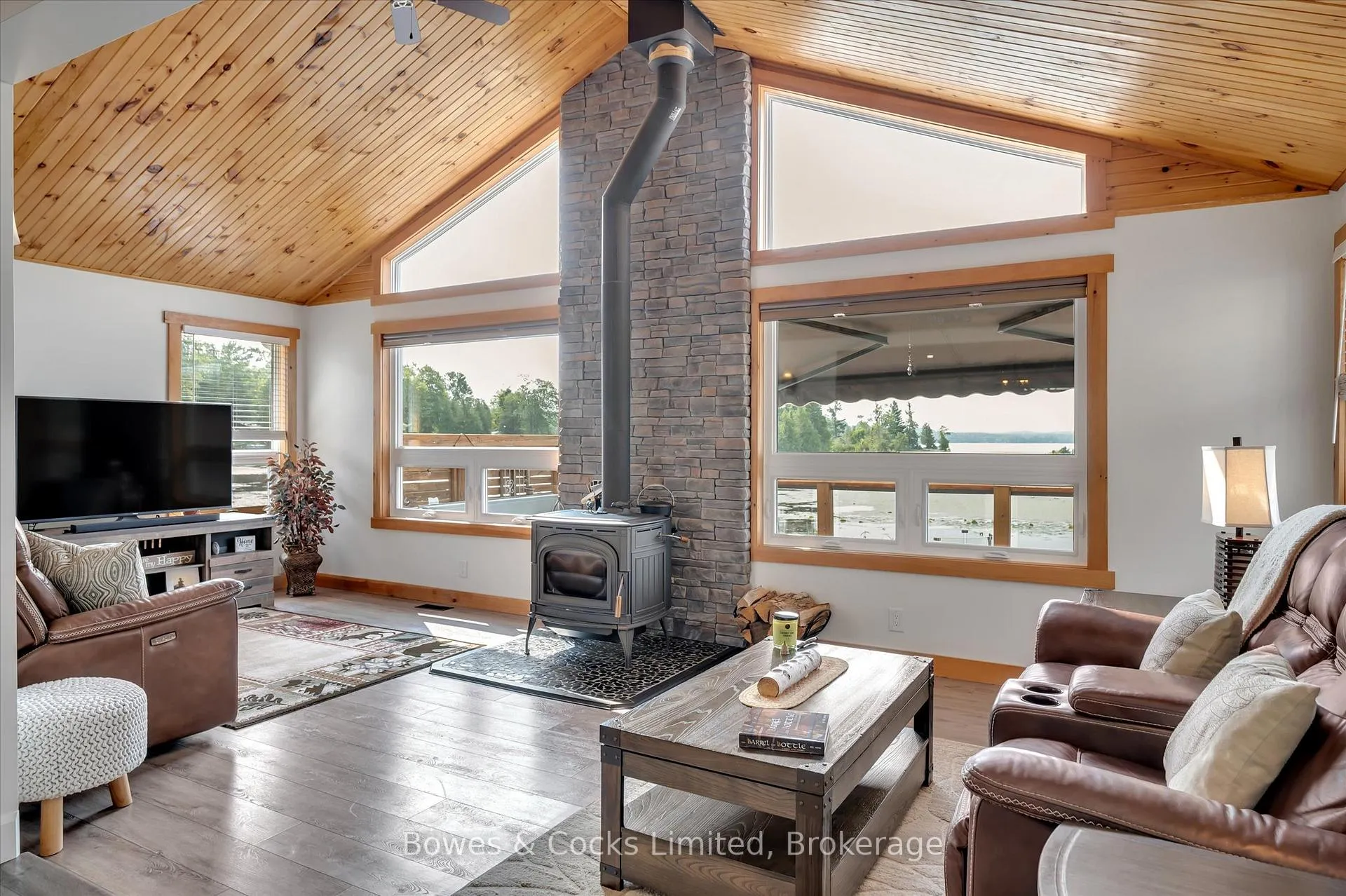 Photo 18 of 2151 Little Chipmunk Road, Douro-Dummer — HOMEH