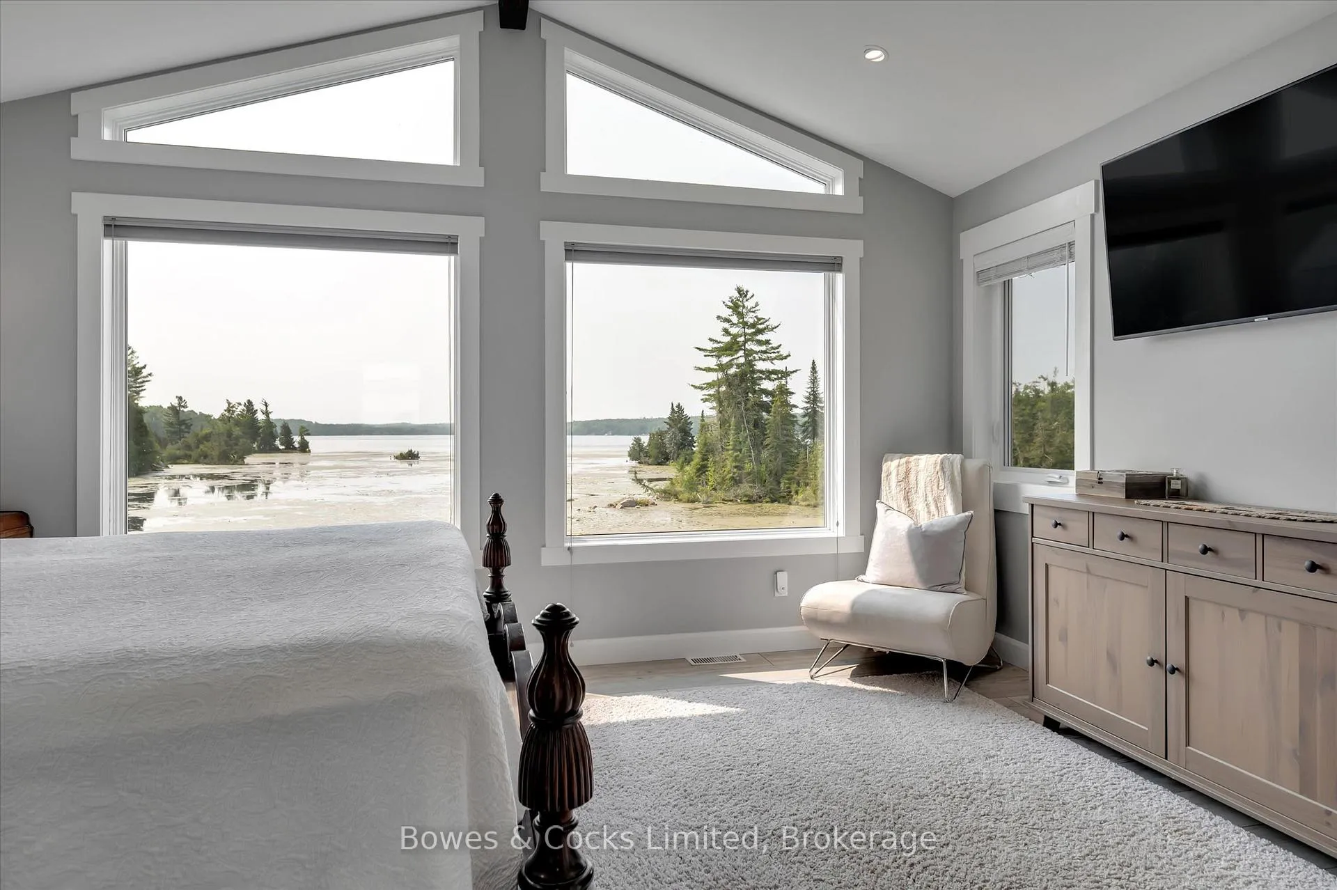 Photo 23 of 2151 Little Chipmunk Road, Douro-Dummer — HOMEH