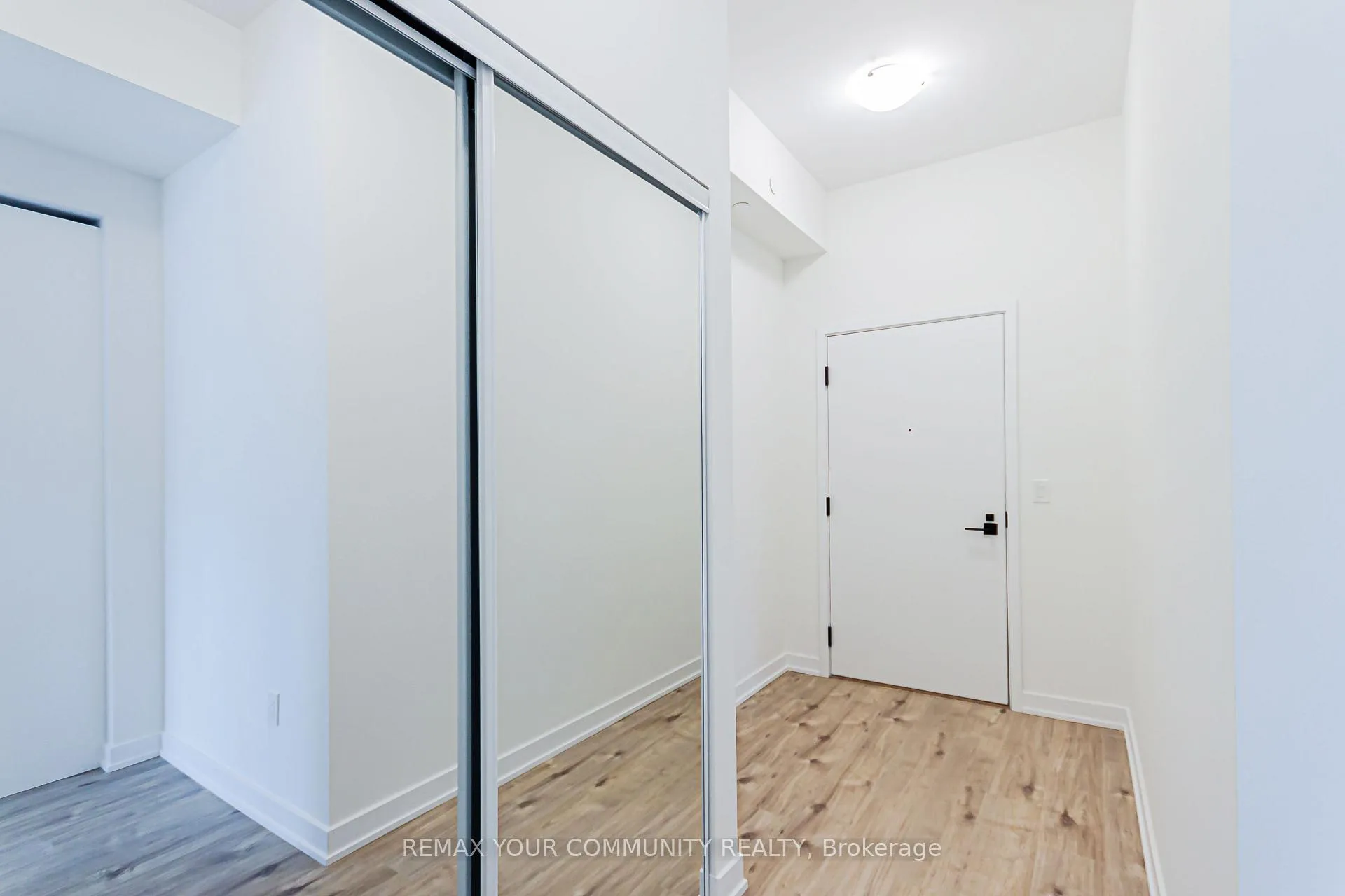 Photo 2 of Unit 208, 500 Plains Road E, Burlington, LaSalle — HOMEH