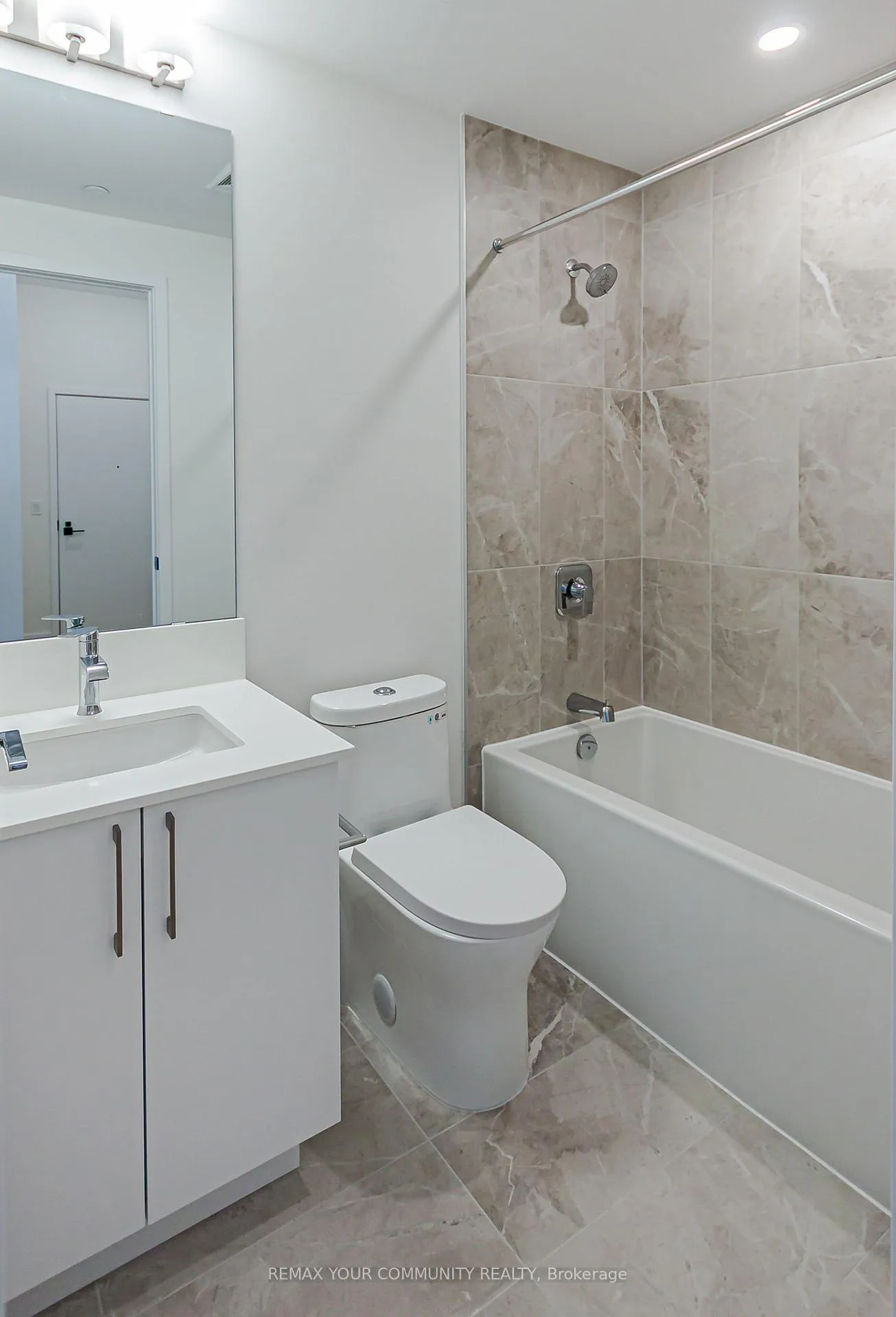 Photo 3 of Unit 208, 500 Plains Road E, Burlington, LaSalle — HOMEH