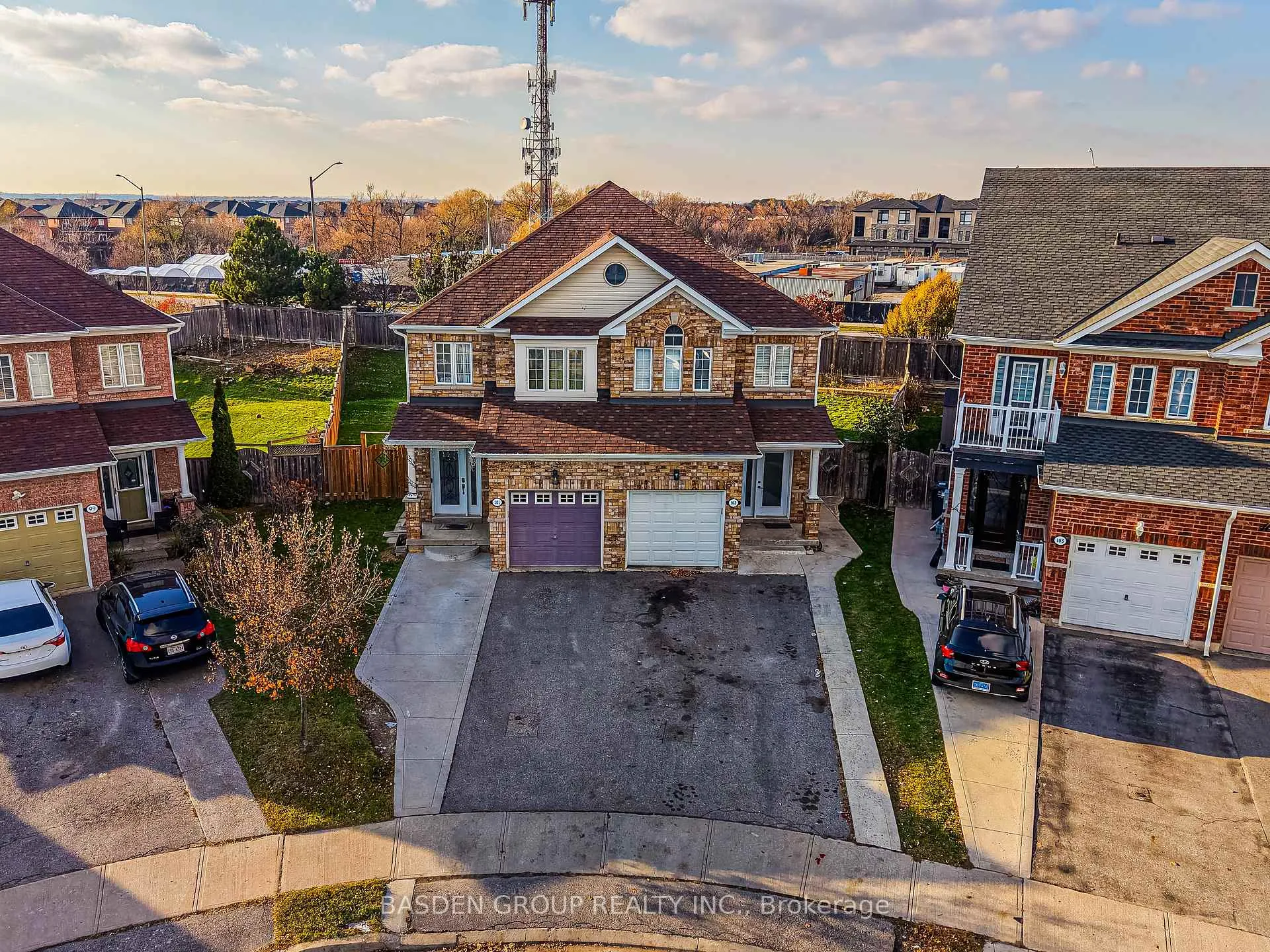 Photo 4 of 101 Eastview Gate, Brampton, Bram East — HOMEH