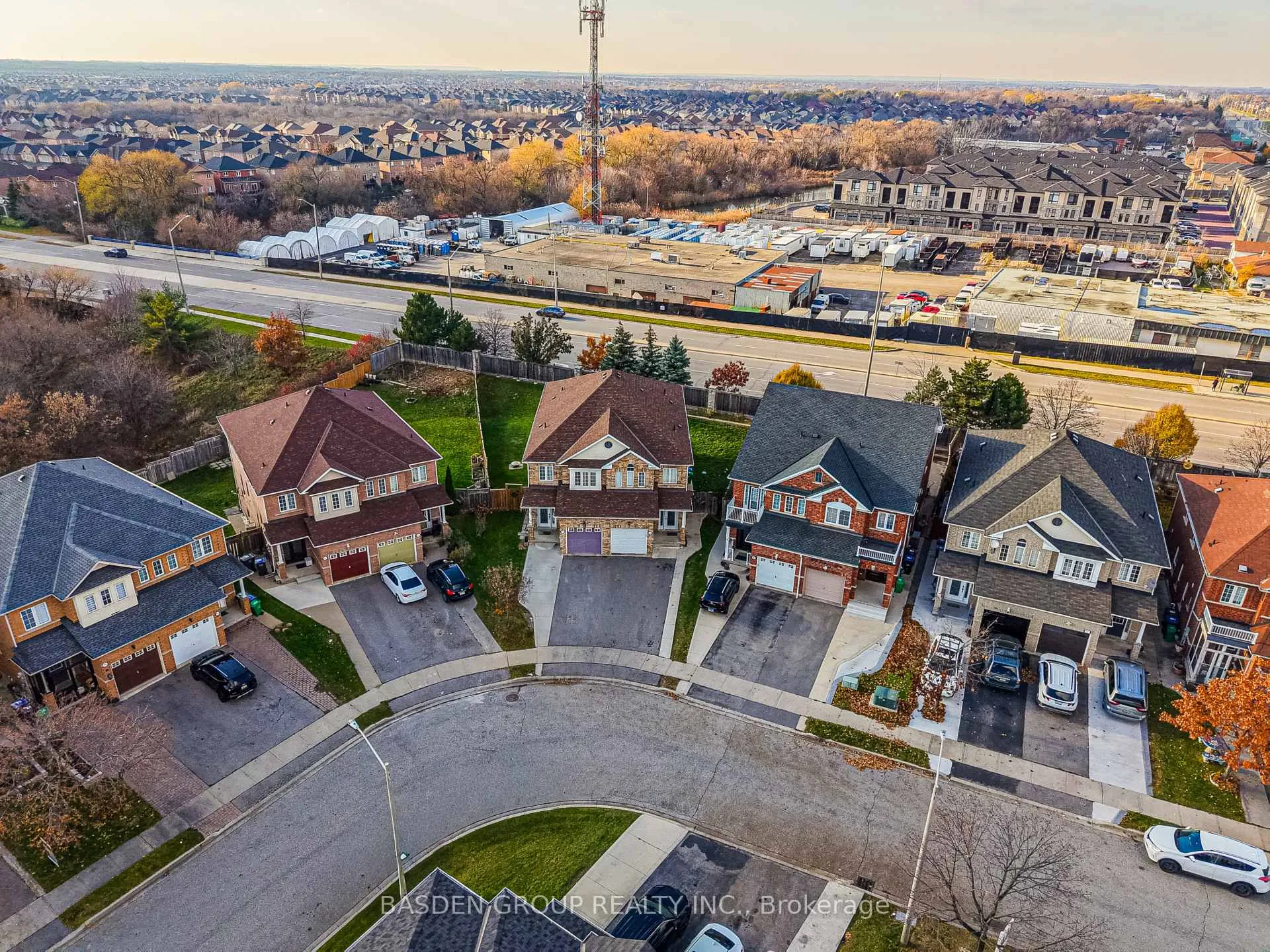 Photo 48 of 101 Eastview Gate, Brampton, Bram East — HOMEH