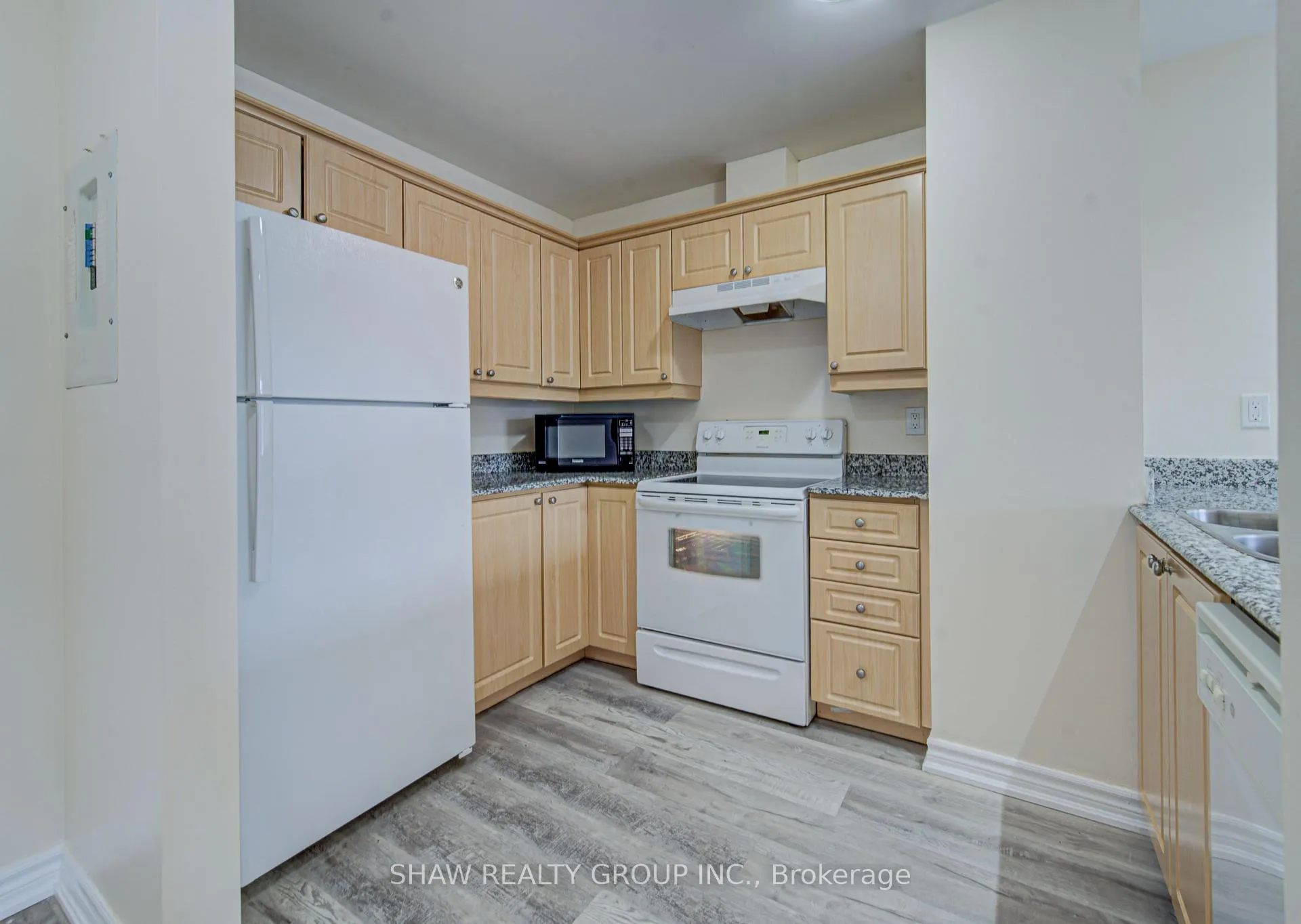Photo 11 of Unit 307, 135 James Street, Hamilton, Corktown — HOMEH