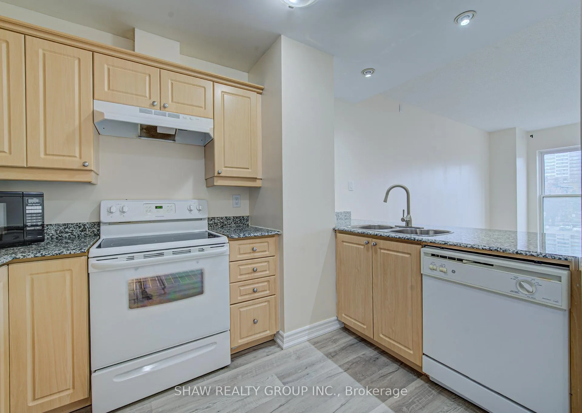 Photo 13 of Unit 307, 135 James Street, Hamilton, Corktown — HOMEH