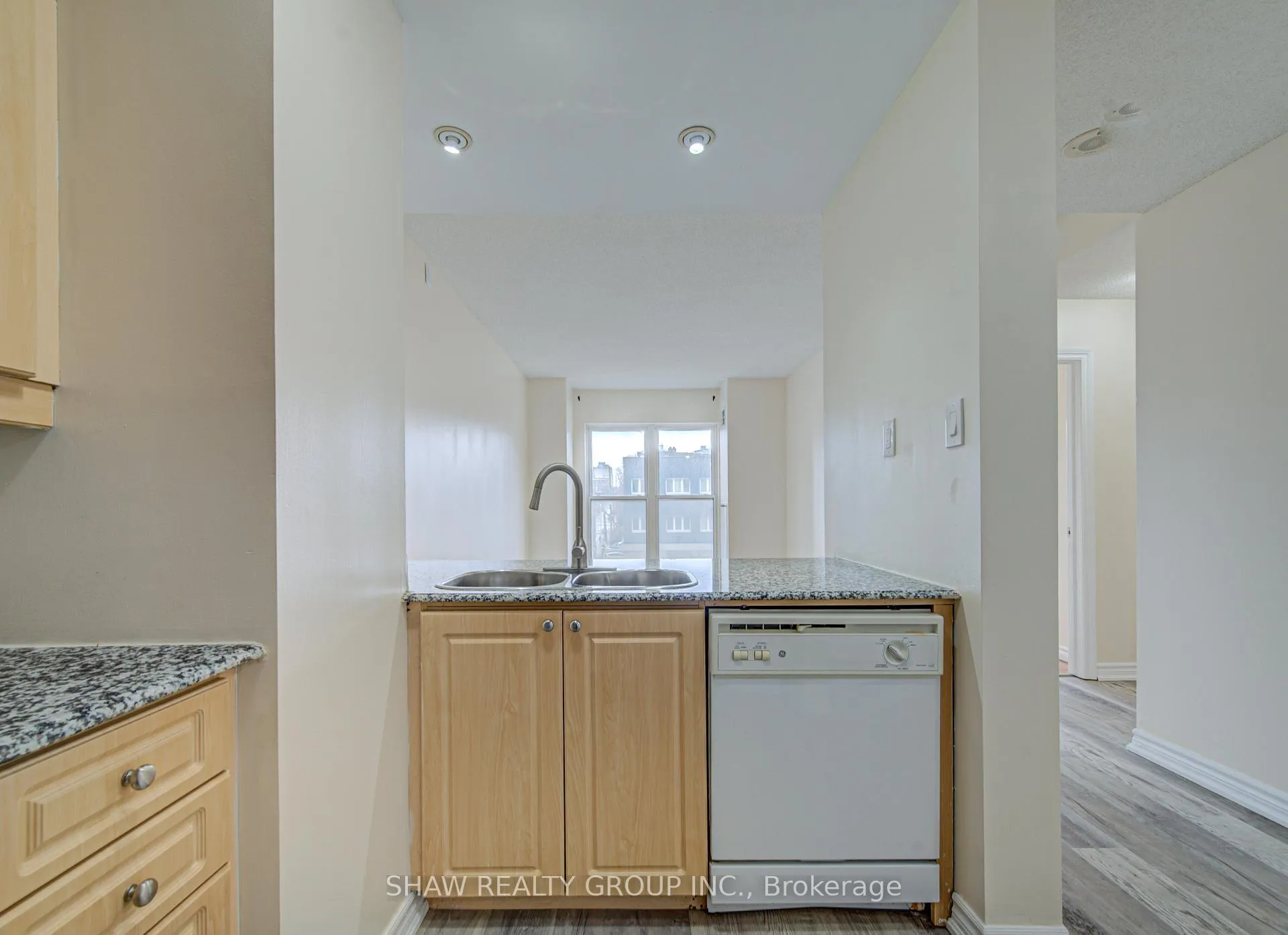 Photo 14 of Unit 307, 135 James Street, Hamilton, Corktown — HOMEH