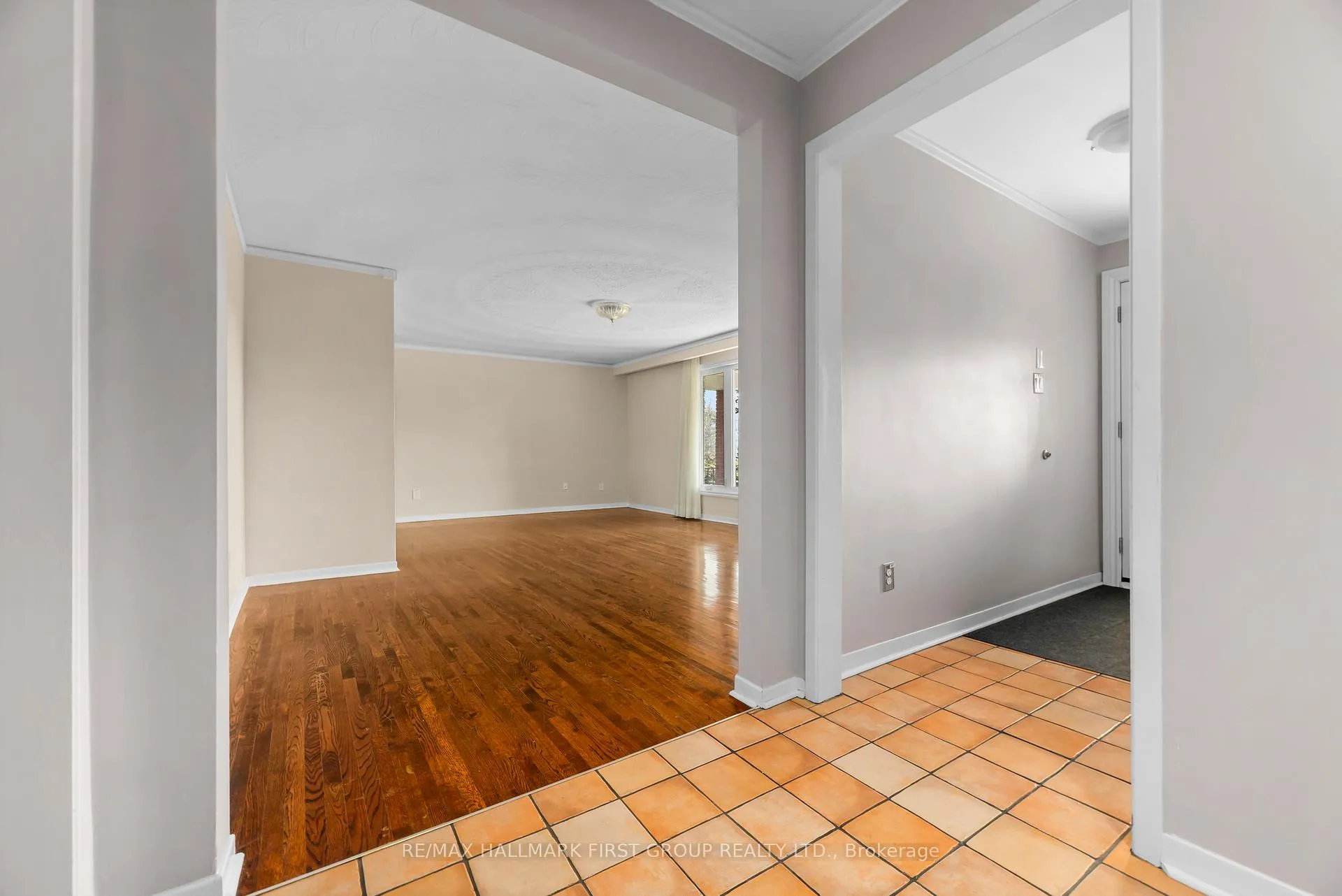 Photo 9 of 1456 Parkham Crescent, Pickering, Bay Ridges — HOMEH