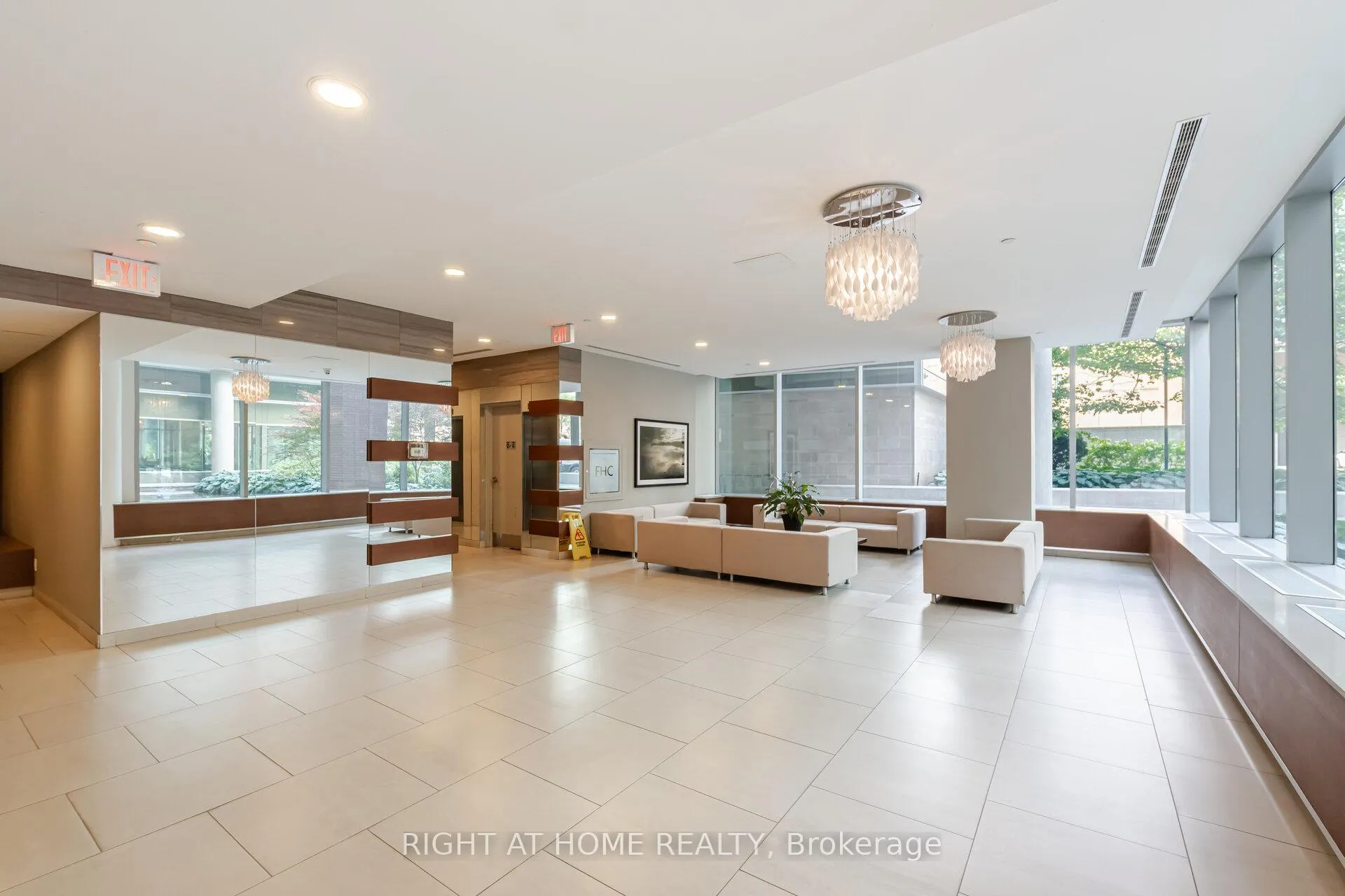 Photo 4 of Unit S320, 112 George Street, Toronto, Moss Park — HOMEH