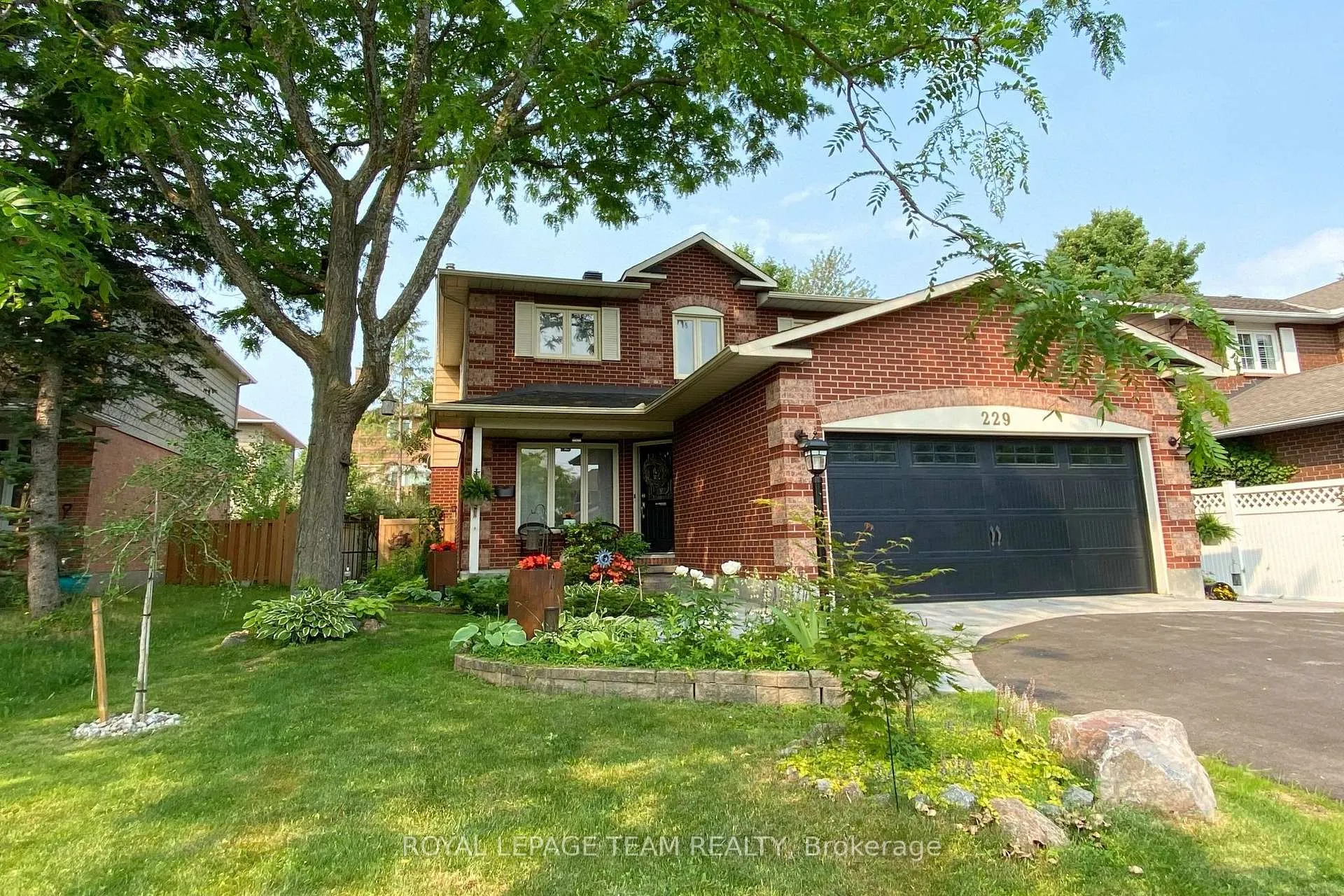 Photo 3 of 229 Walden Drive, Ottawa, Kanata - Kanata Lakes/Heritage Hills — HOMEH
