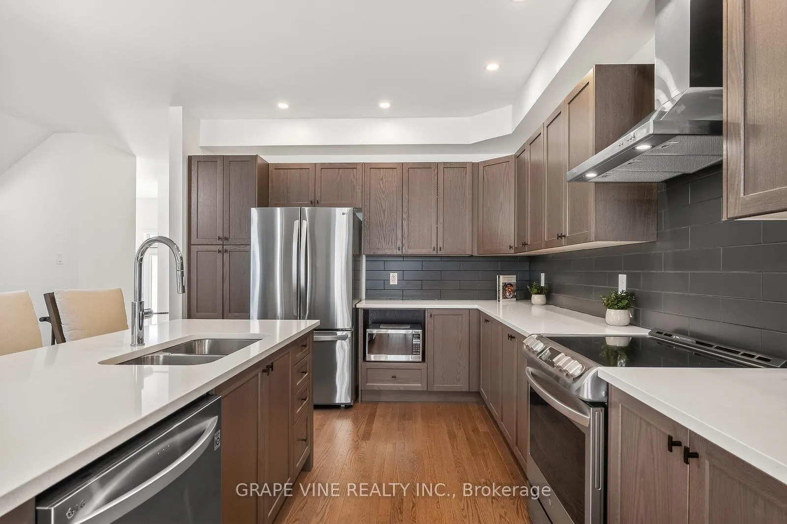 Photo 11 of 2008 Allegrini Terrace, Ottawa, Kanata - Emerald Meadows/Trailwest — HOMEH